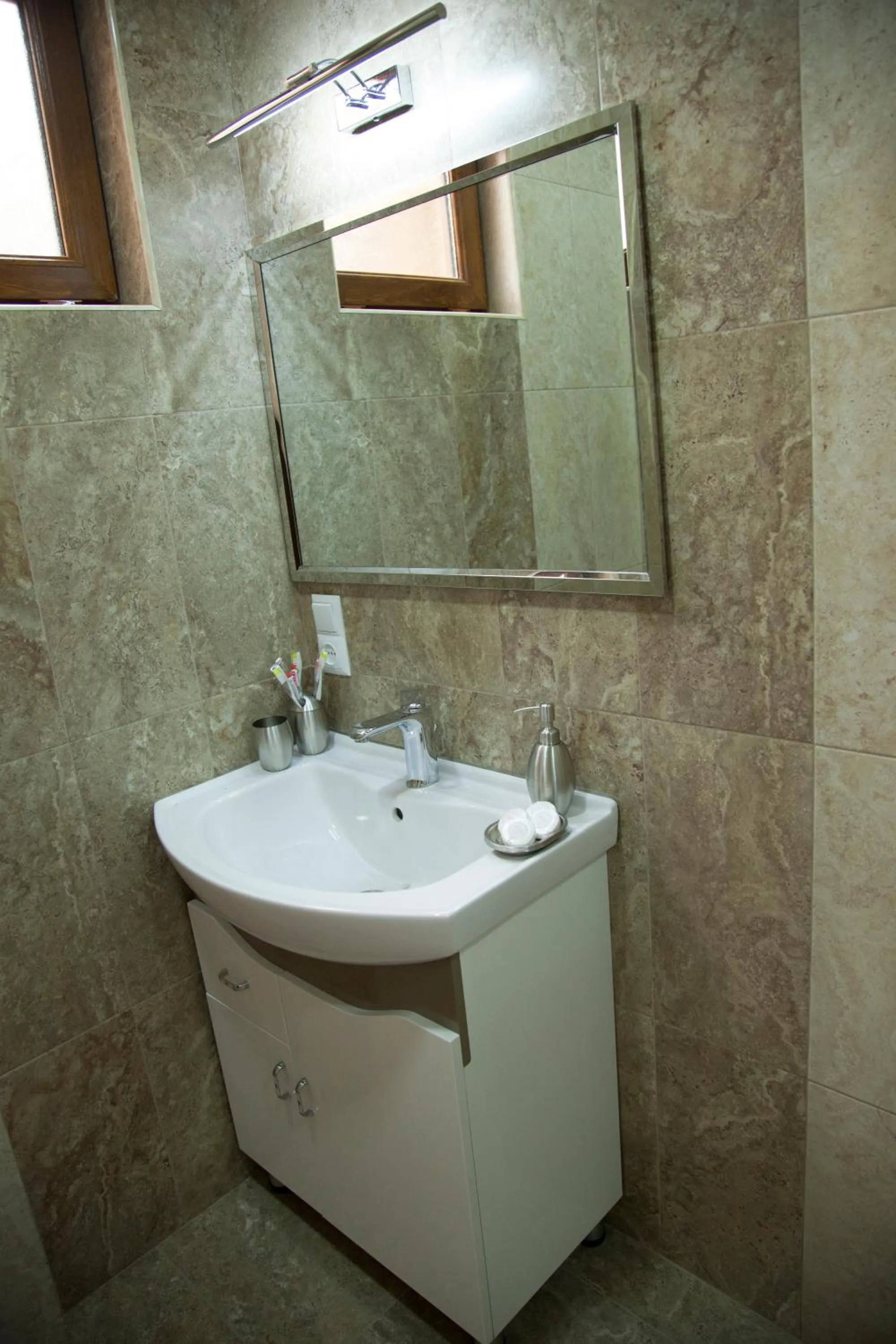 Toilet in Hin Yerevantsi Hotel