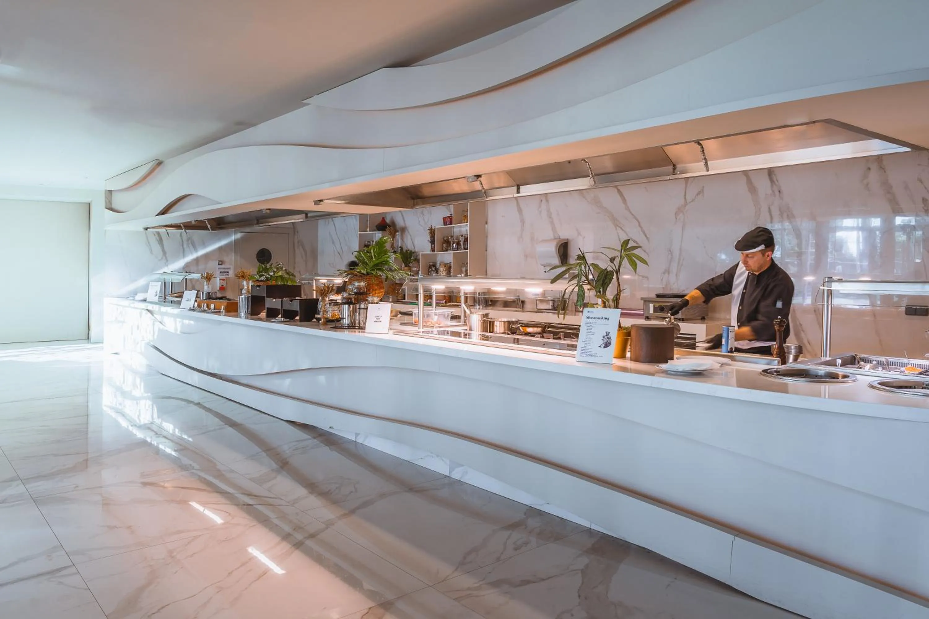 Restaurant/places to eat in Savoy Palace - The Leading Hotels of the World - Savoy Signature