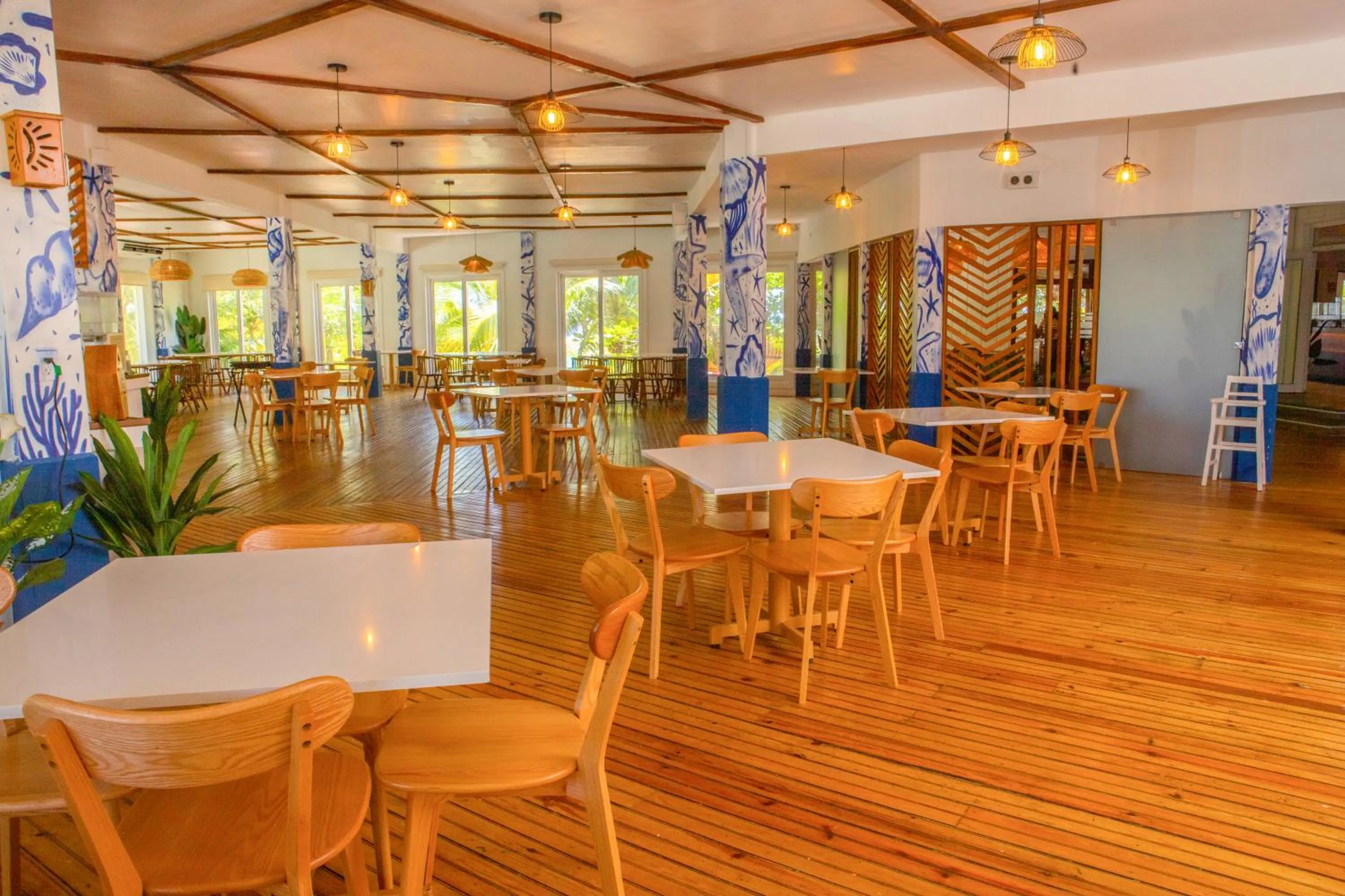 Restaurant/places to eat in Fantasy Island Beach Resort and Marina - All Inclusive