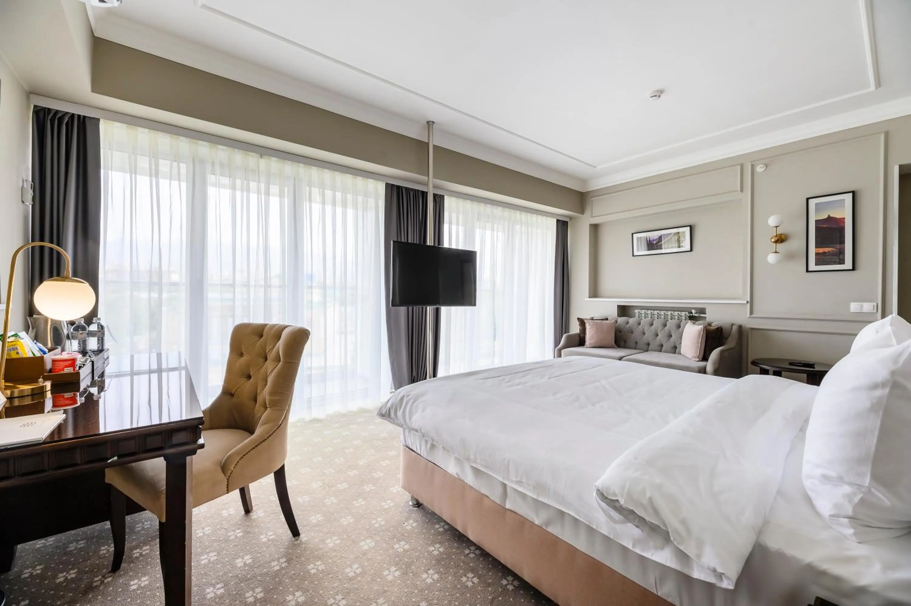 Bedroom, Bed in Almaty Hotel