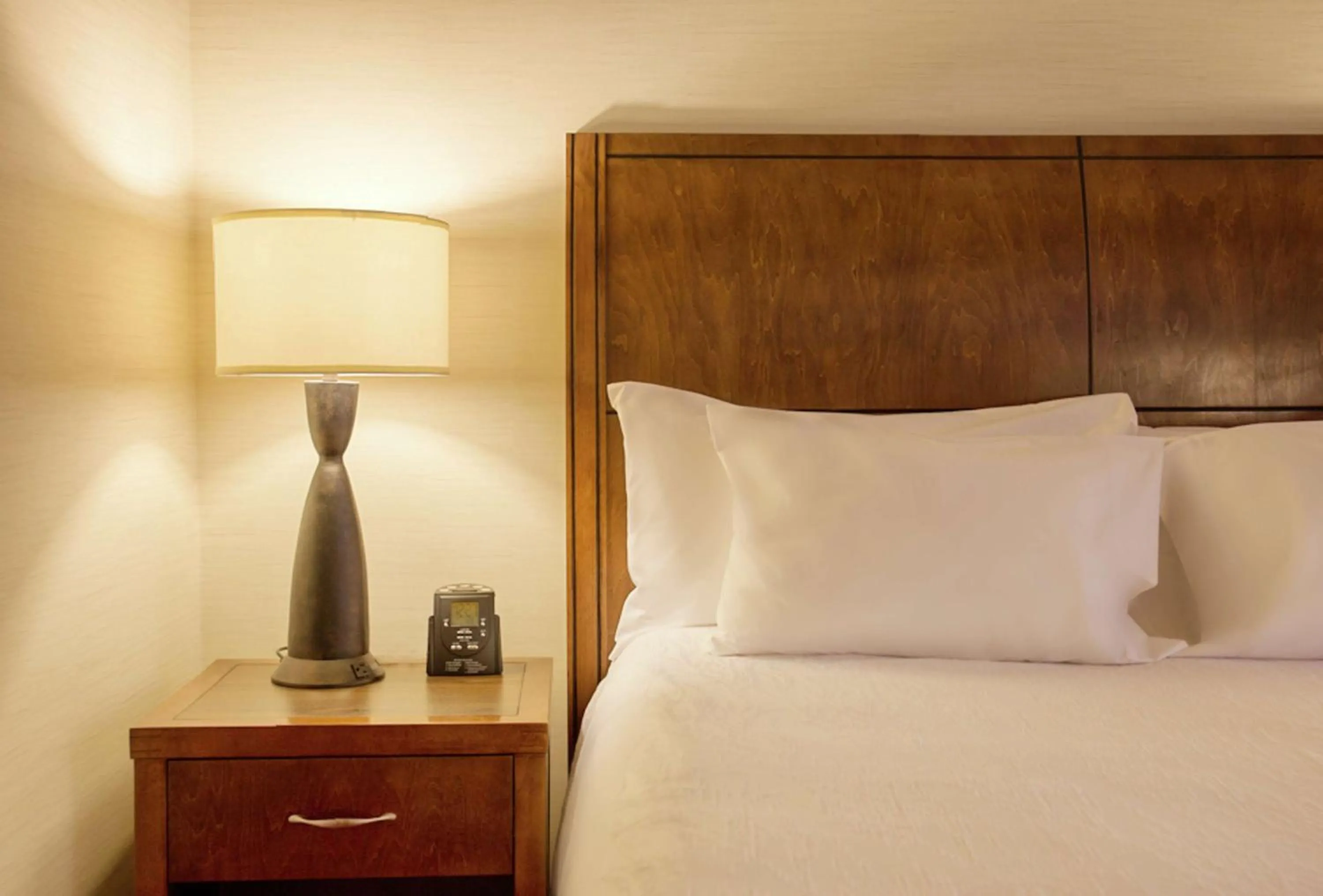 Bed in Hilton Garden Inn Milwaukee Downtown