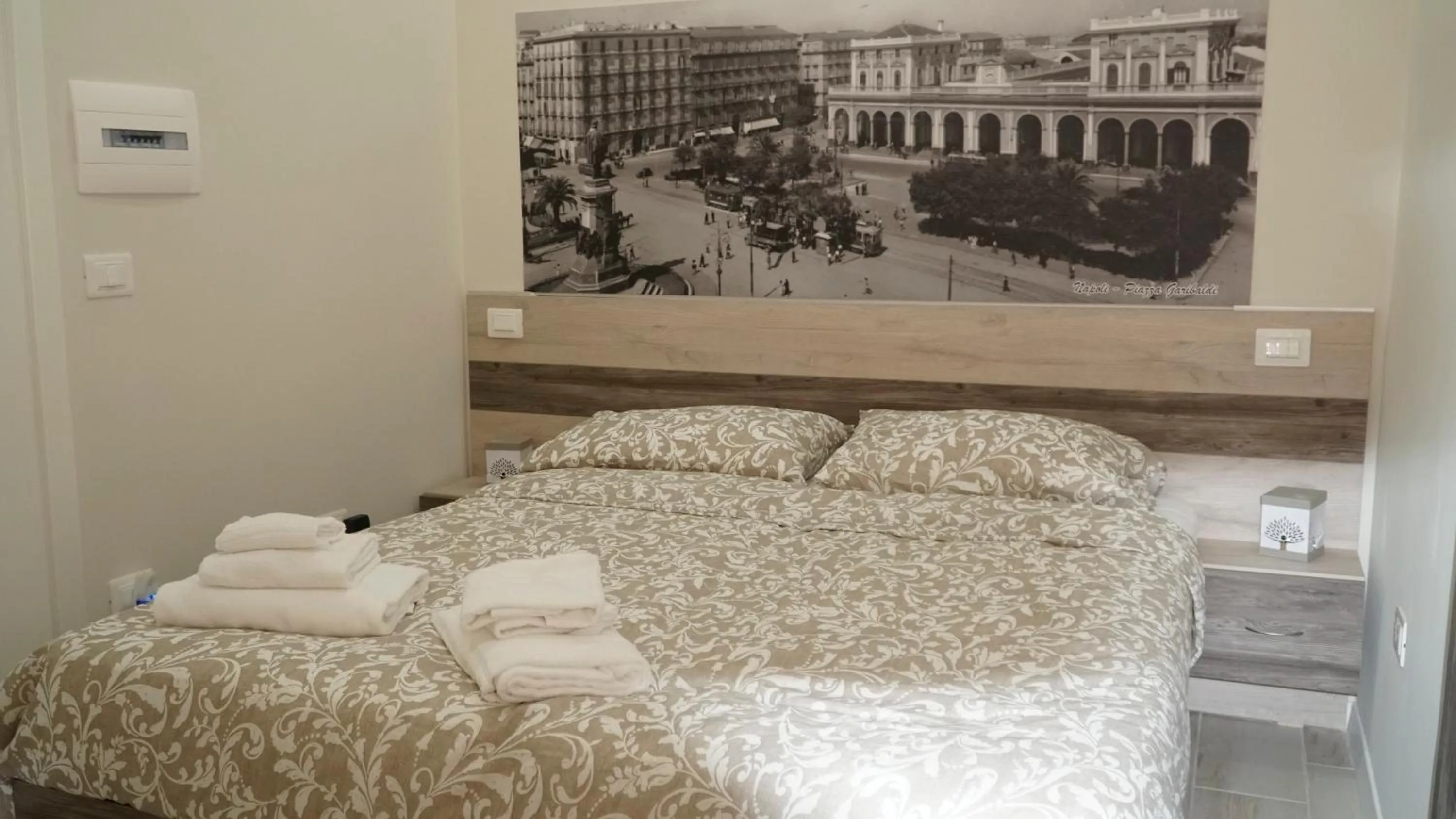 Bedroom, Bed in Donna Vicenza Bed & Breakfast