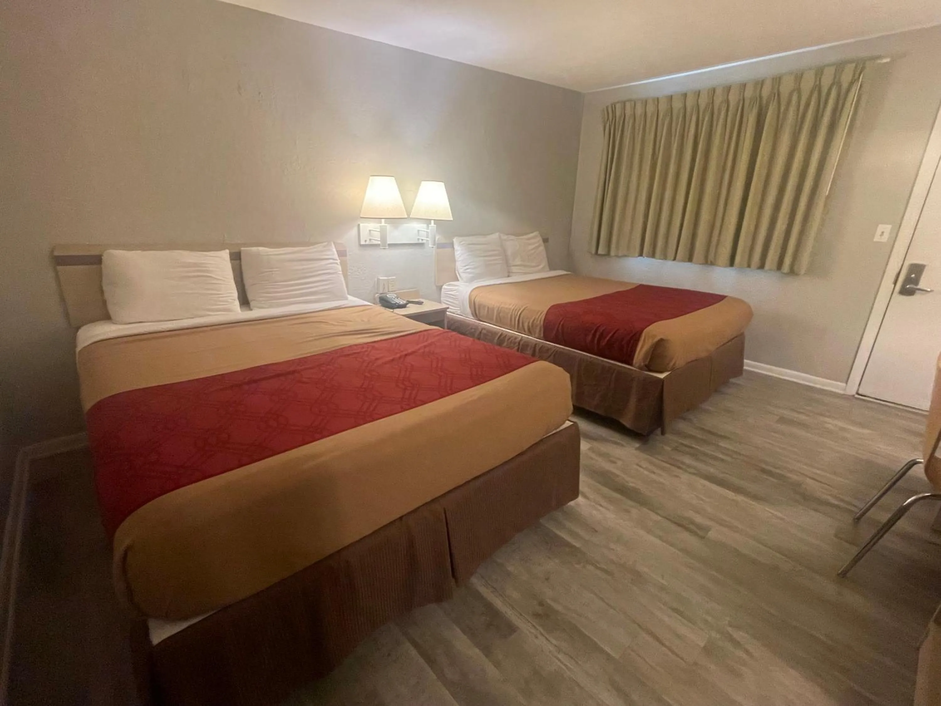 Bed in Greencastle Inn