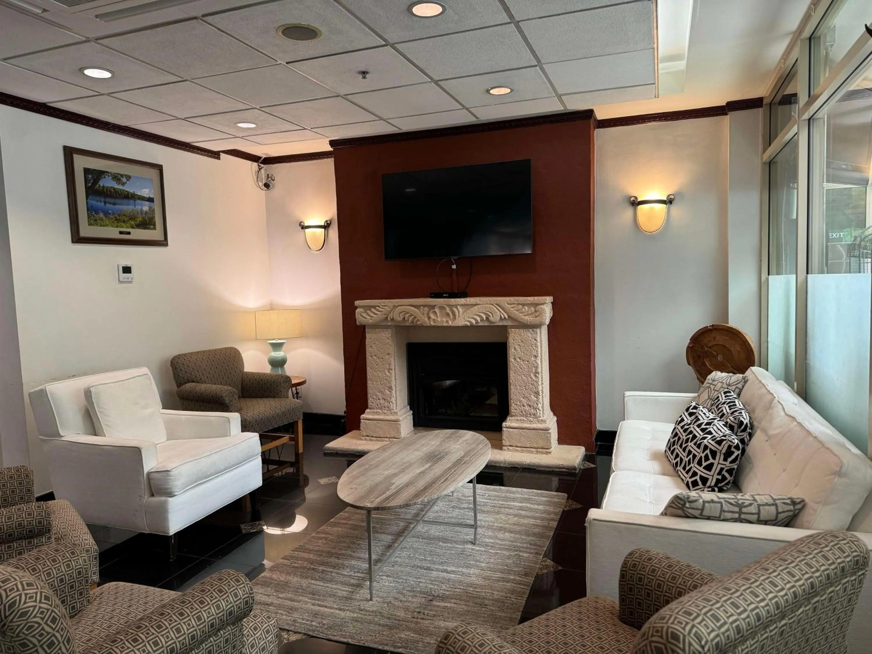 Lobby or reception in SureStay by Best Western Richmond Vancouver Airport