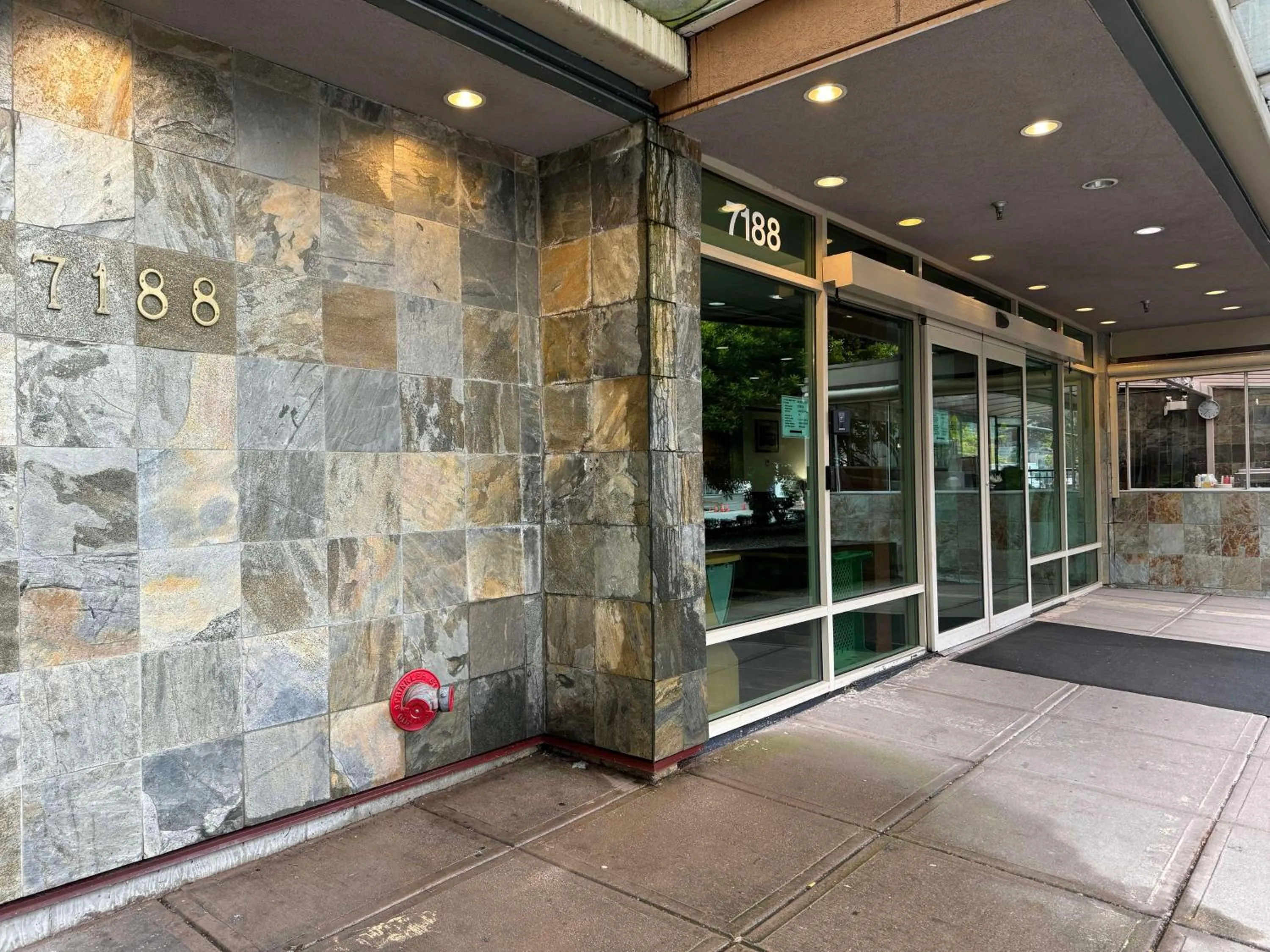 Property building in SureStay by Best Western Richmond Vancouver Airport