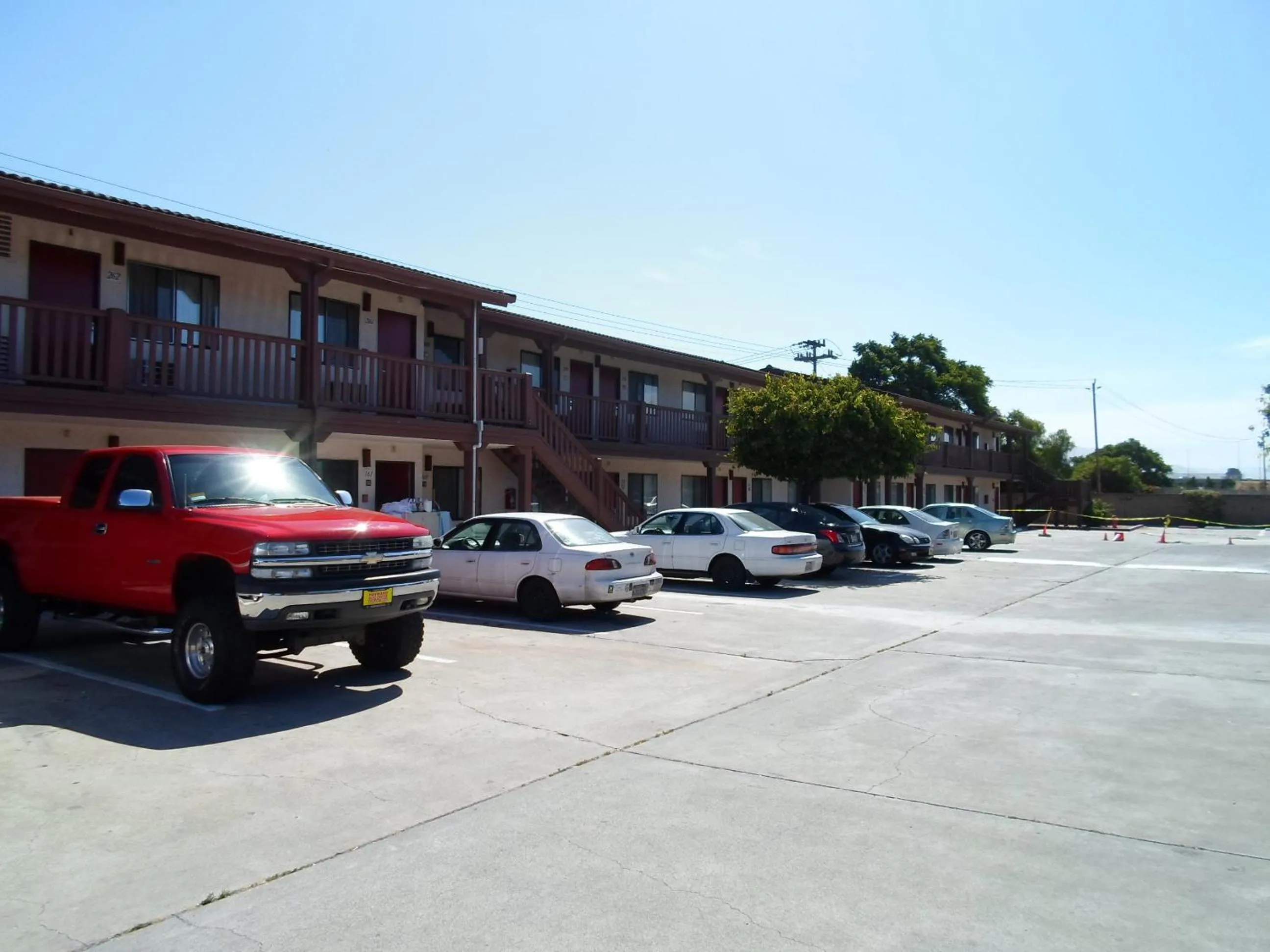 Facade/entrance in EZ 8 Motel Newark