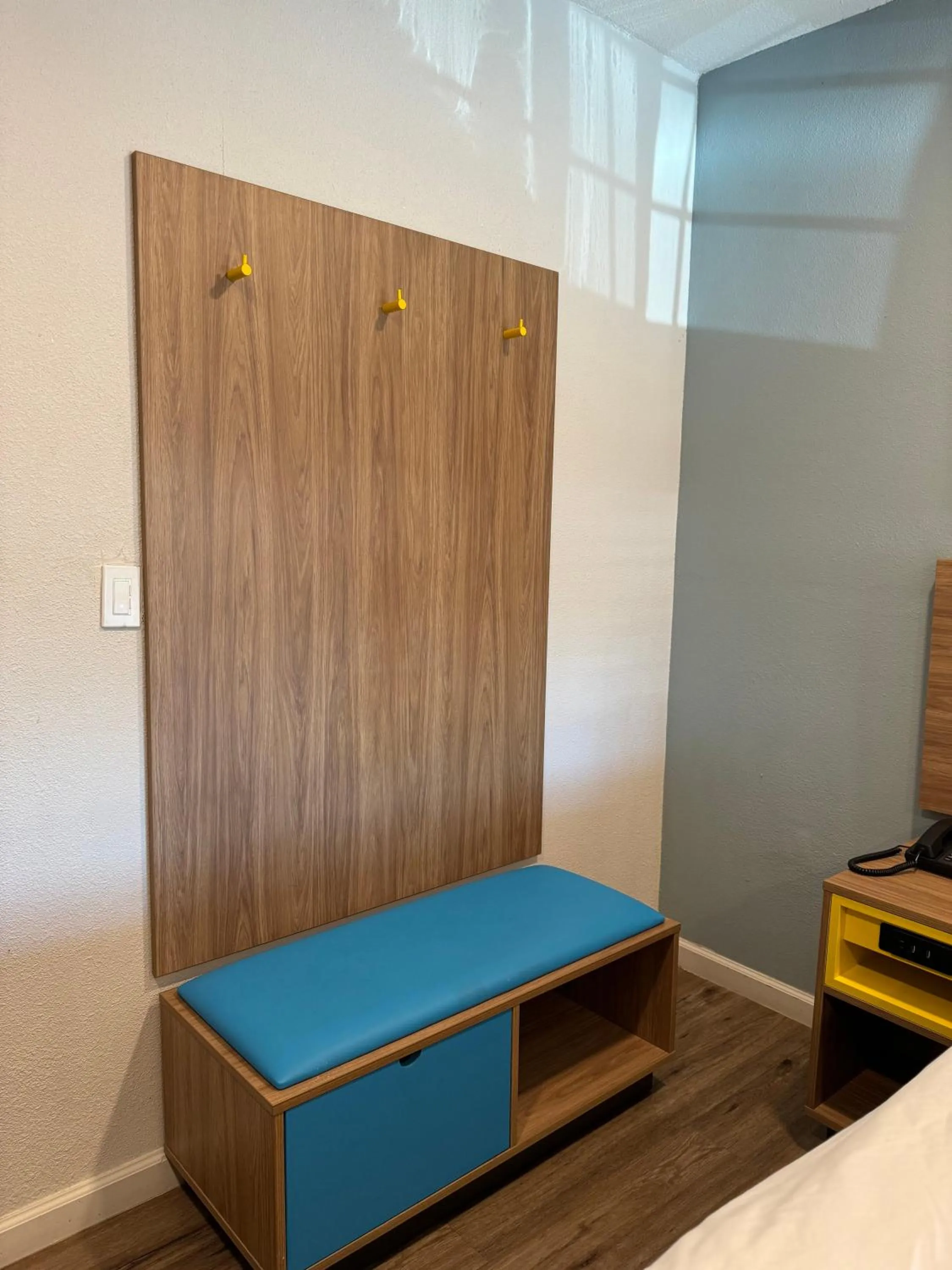 furniture, Bed in Days-Inn by Wyndham Bakersfield