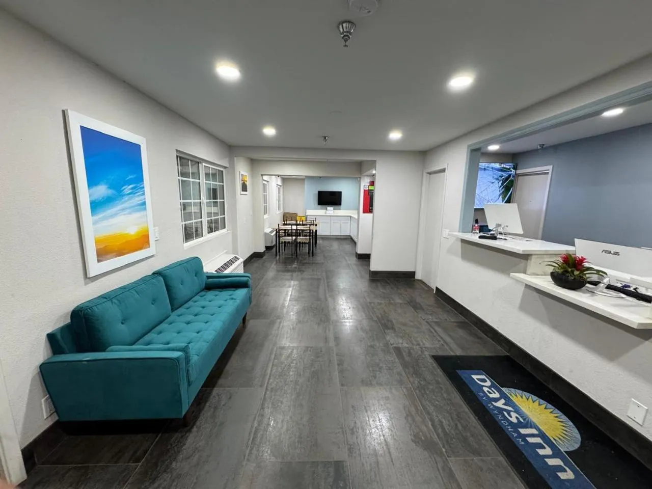 Lobby or reception in Days-Inn by Wyndham Bakersfield