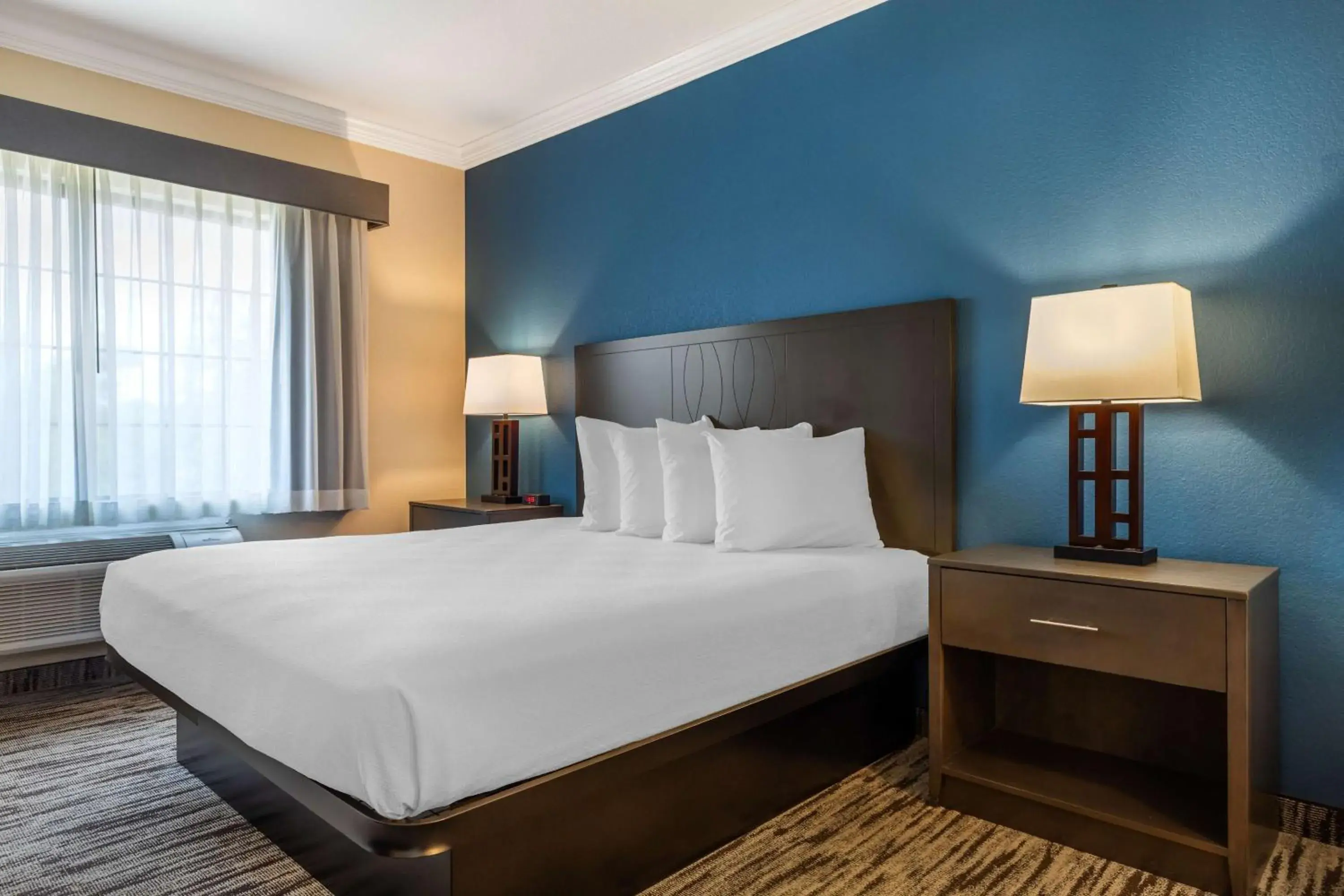 Deluxe King Suite - Non-Smoking in Best Western Dinosaur Valley Inn & Suites Deluxe King Suite - Non-Smoking in Best Western Dinosaur Valley Inn & Suites