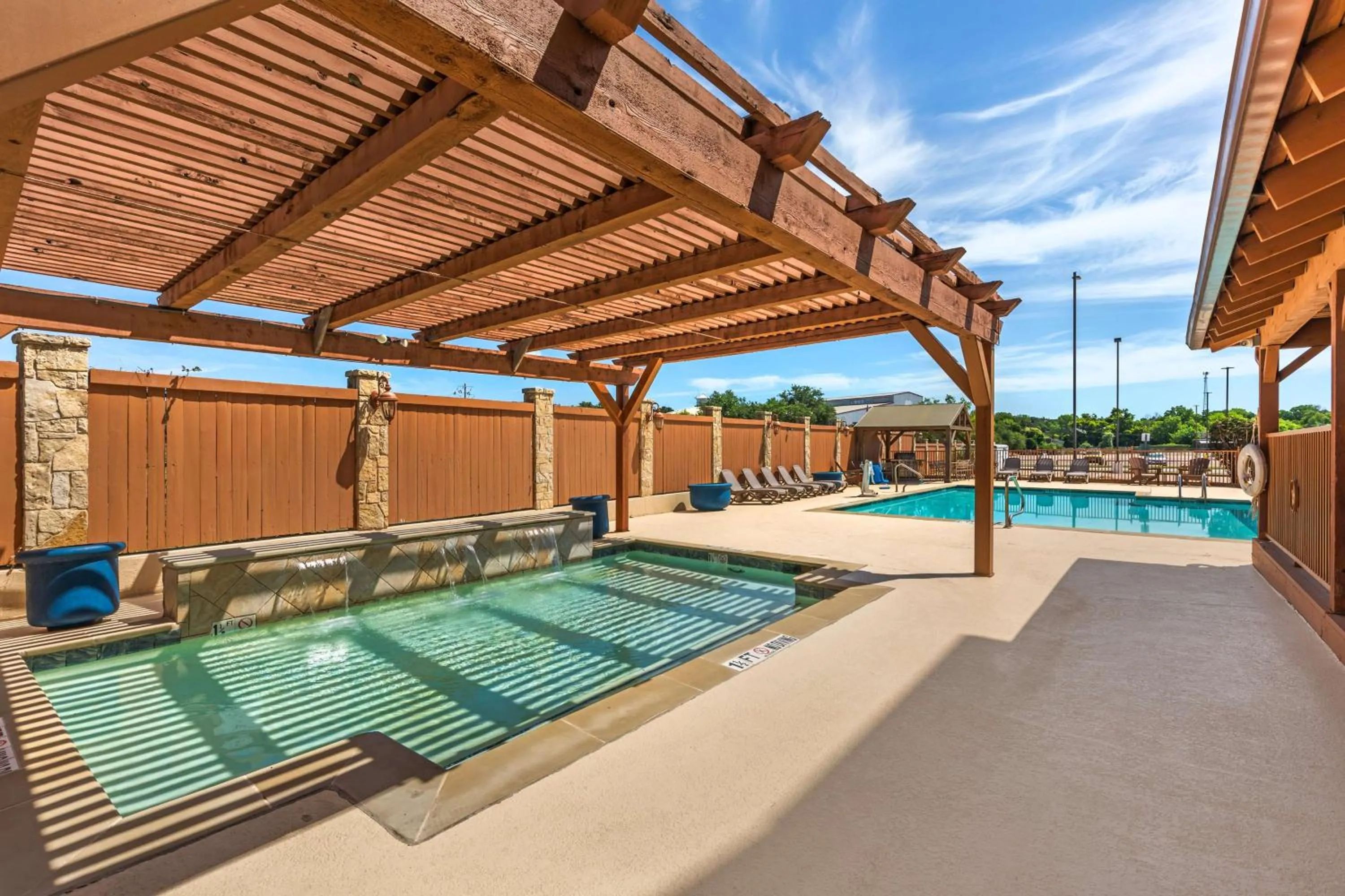 Pool view in Best Western Dinosaur Valley Inn & Suites