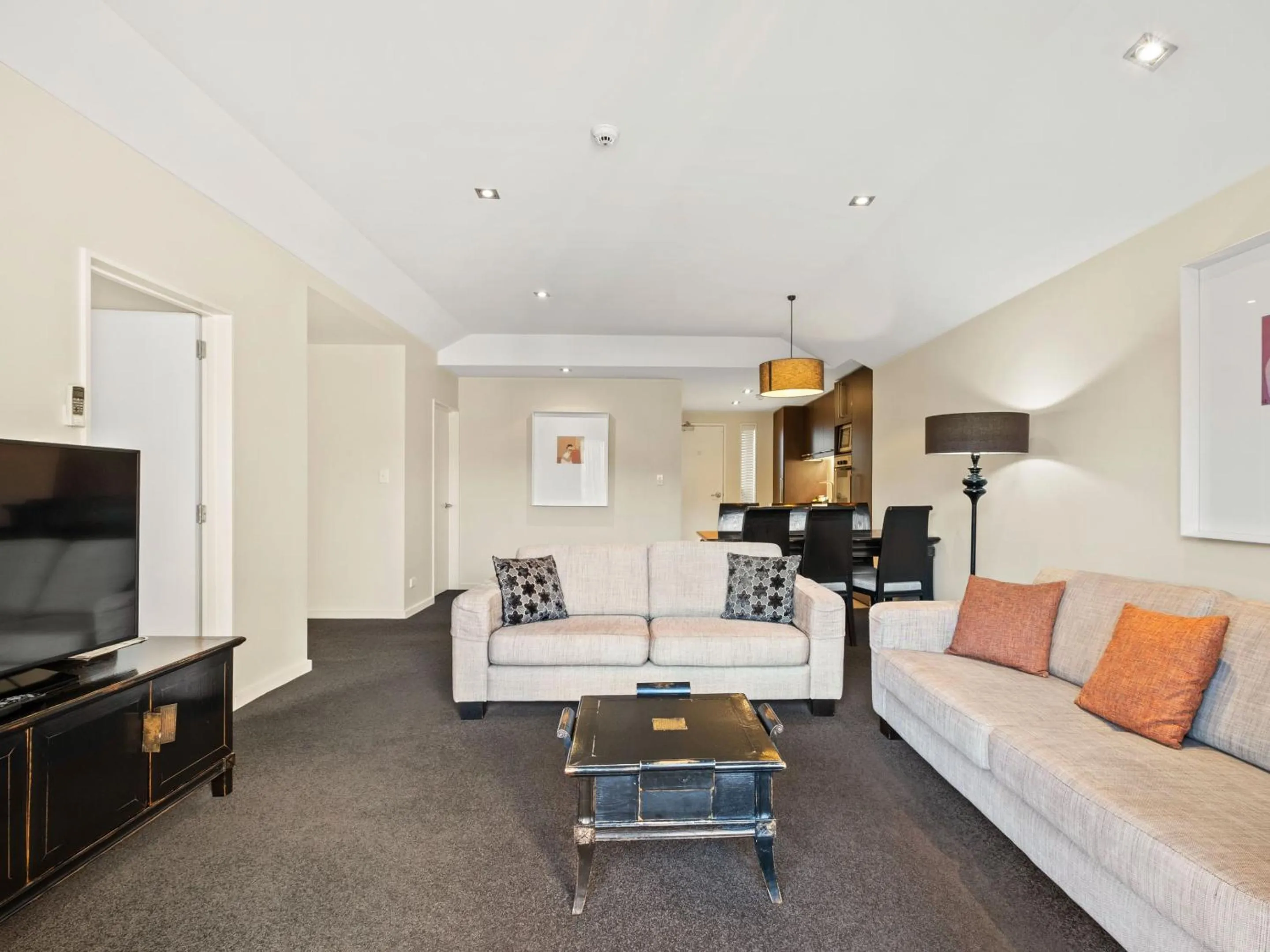Living room in Clear Ridge Apartments