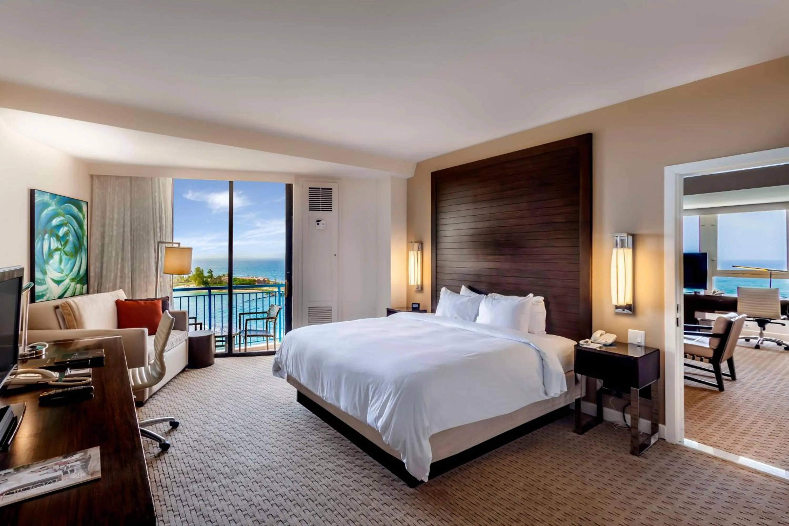 Bedroom, Bed in Caribe Hilton