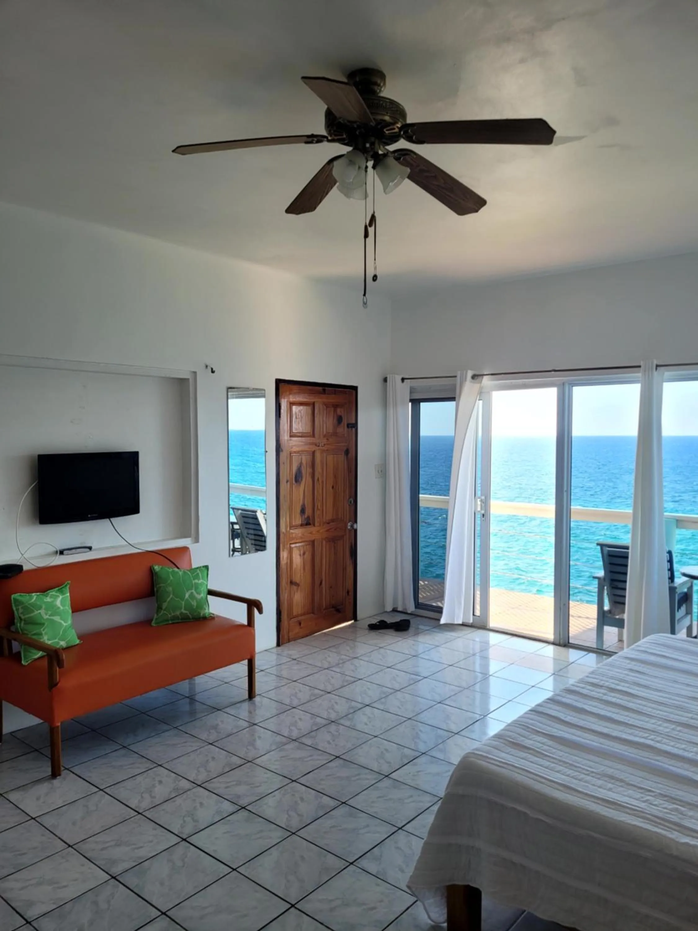 Bed in Home Sweet Home Resort