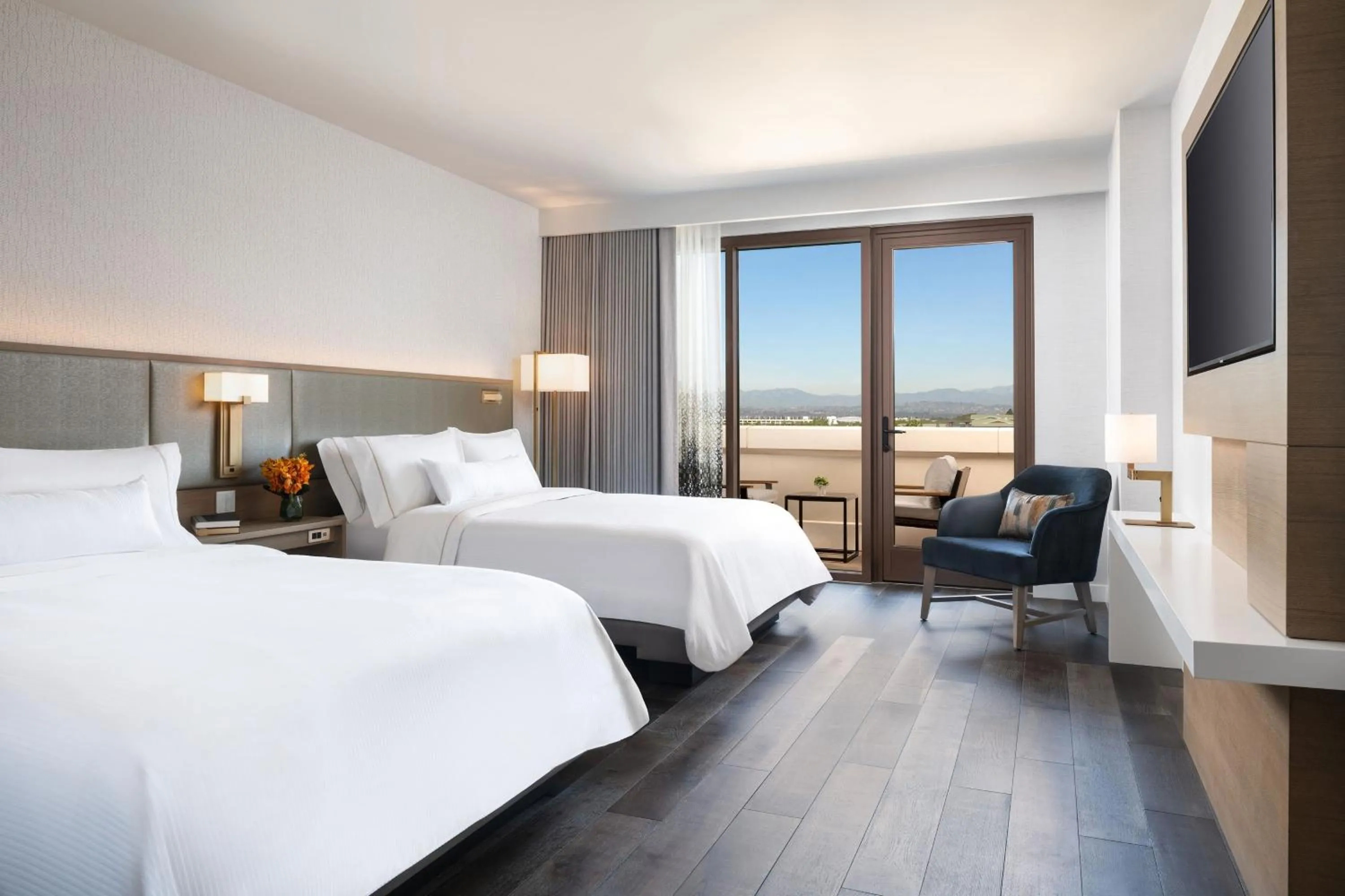 Bedroom, Bed in The Westin Anaheim Resort