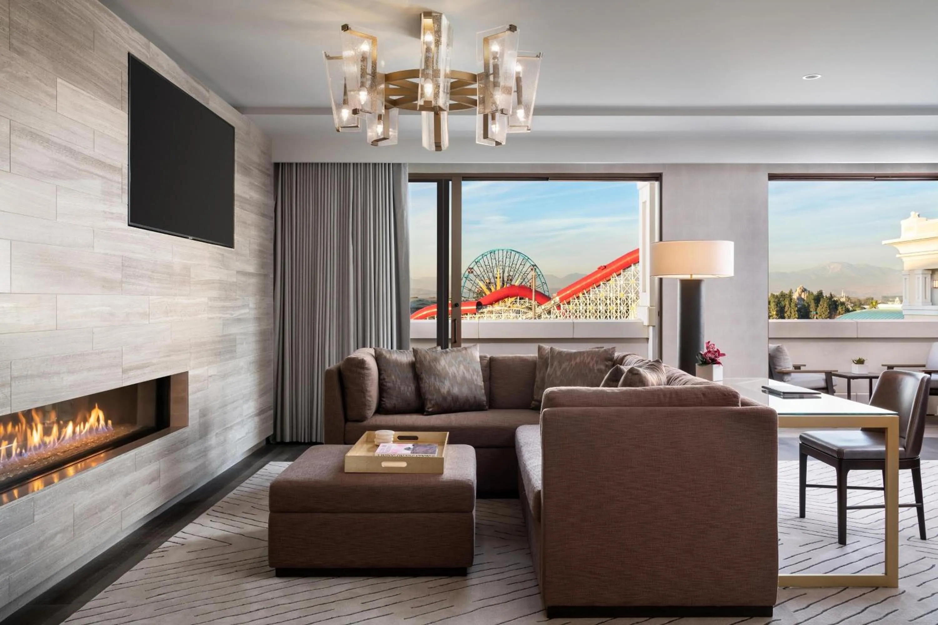 Photo of the whole room in The Westin Anaheim Resort