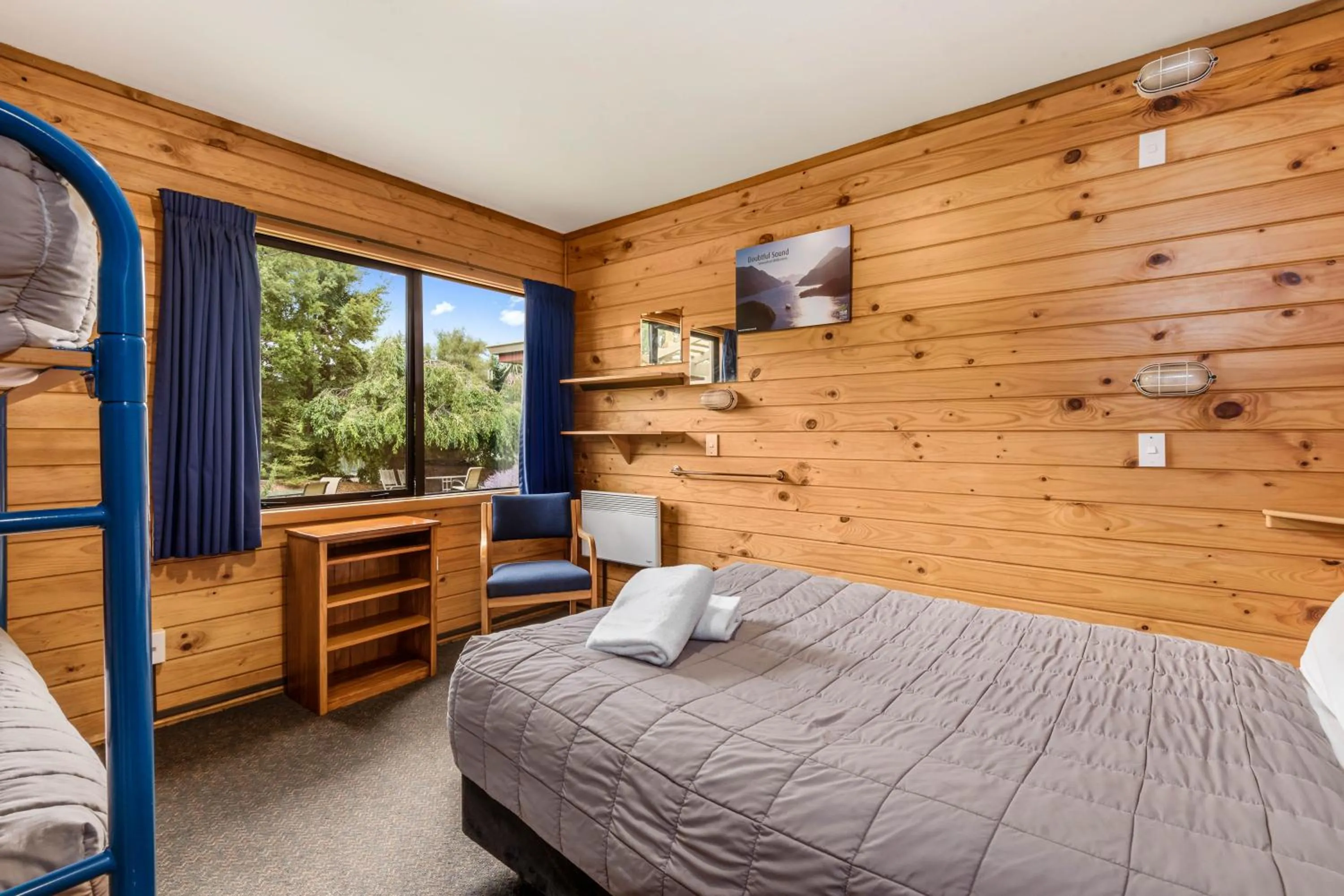 Bed in Altamont Lodge