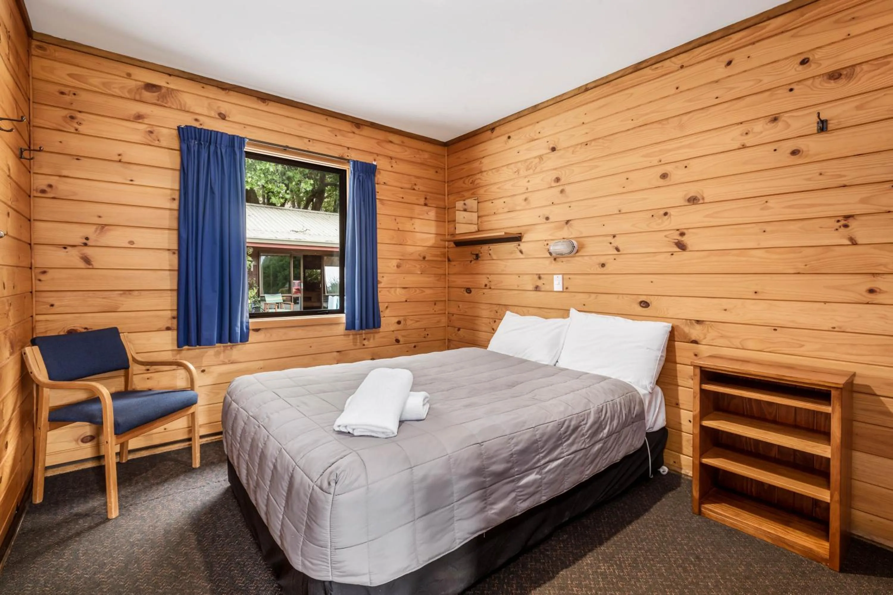 Bed in Altamont Lodge