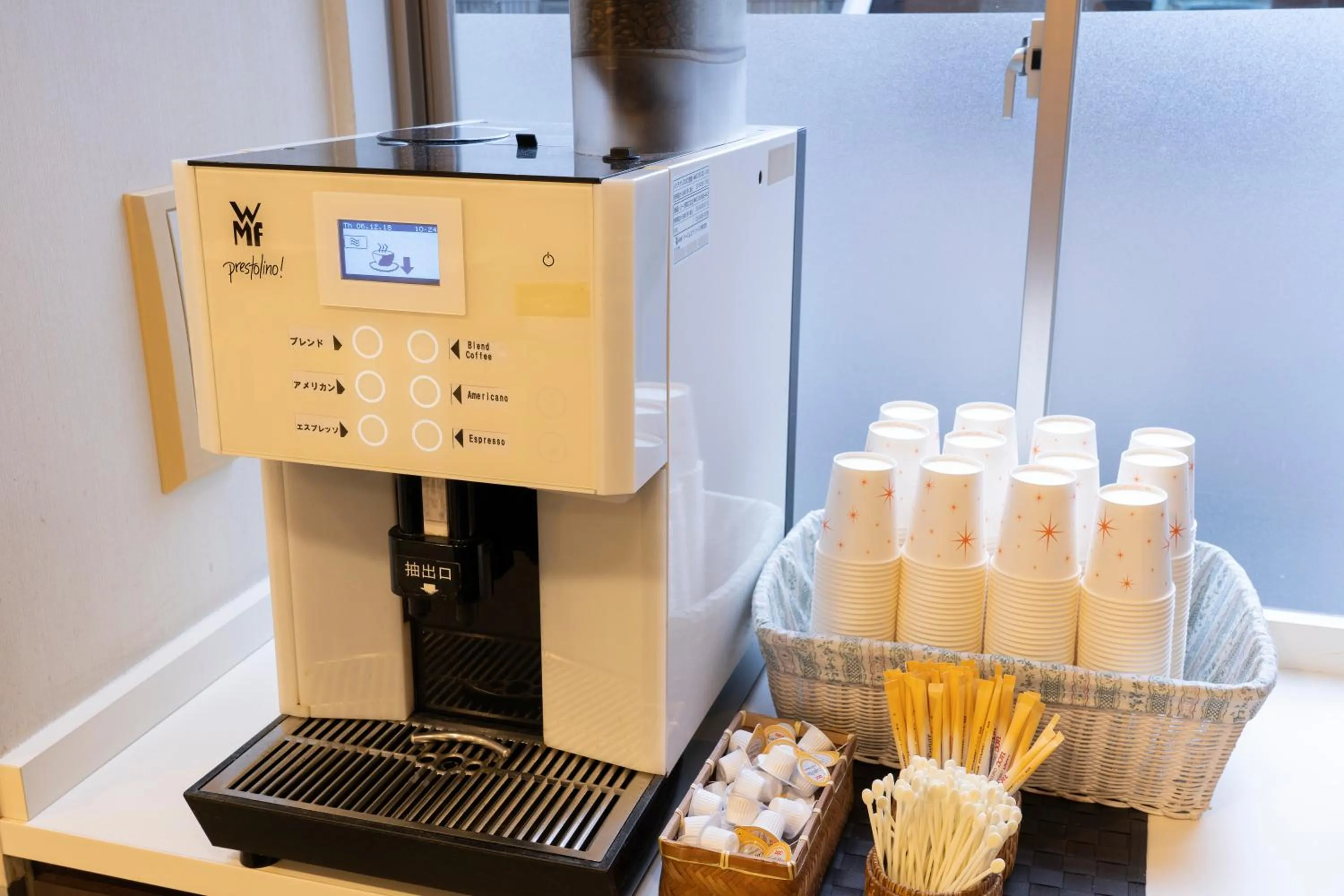 Coffee/tea facilities in Hotel Econo Tsu Station