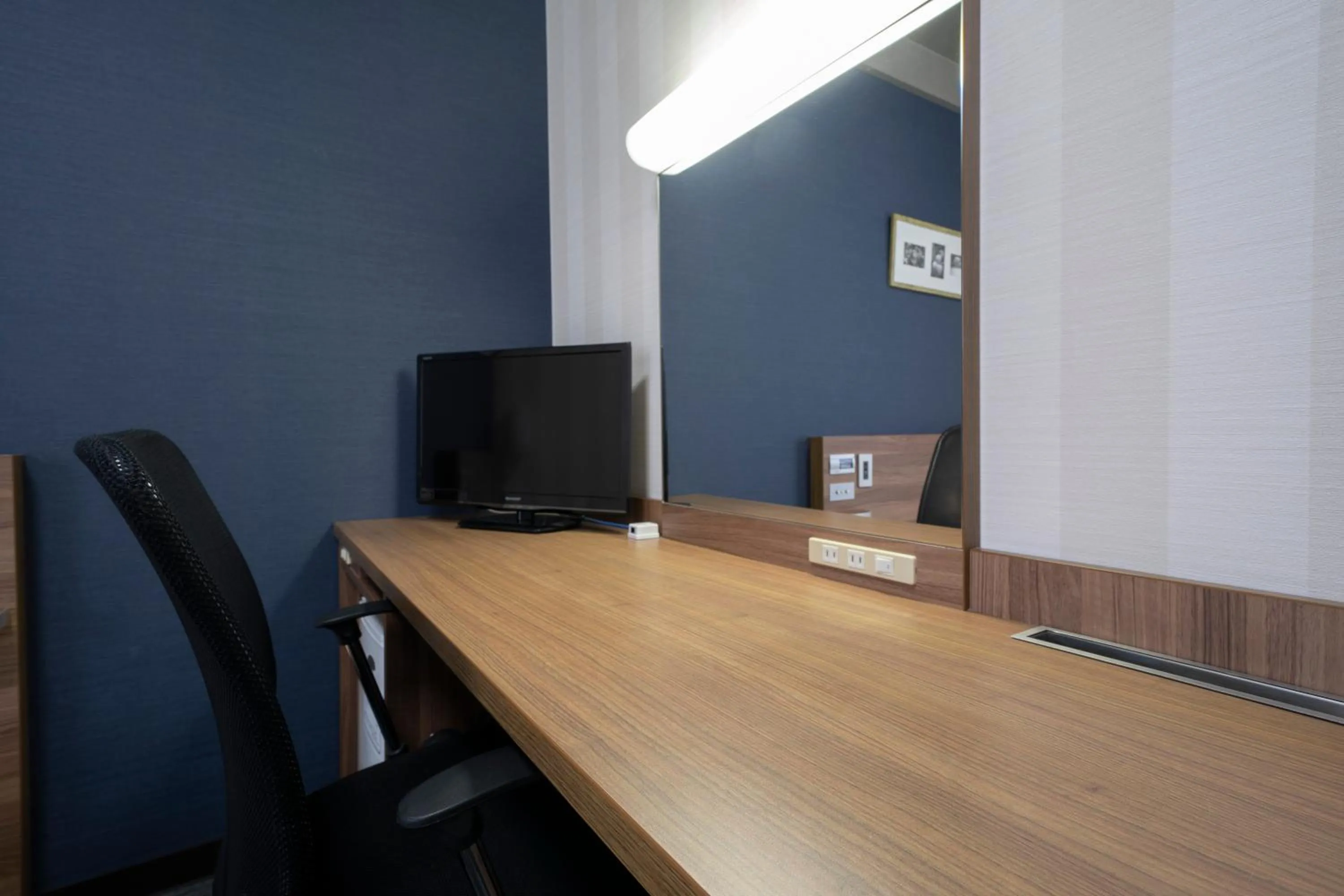 Photo of the whole room in Hotel Econo Tsu Station