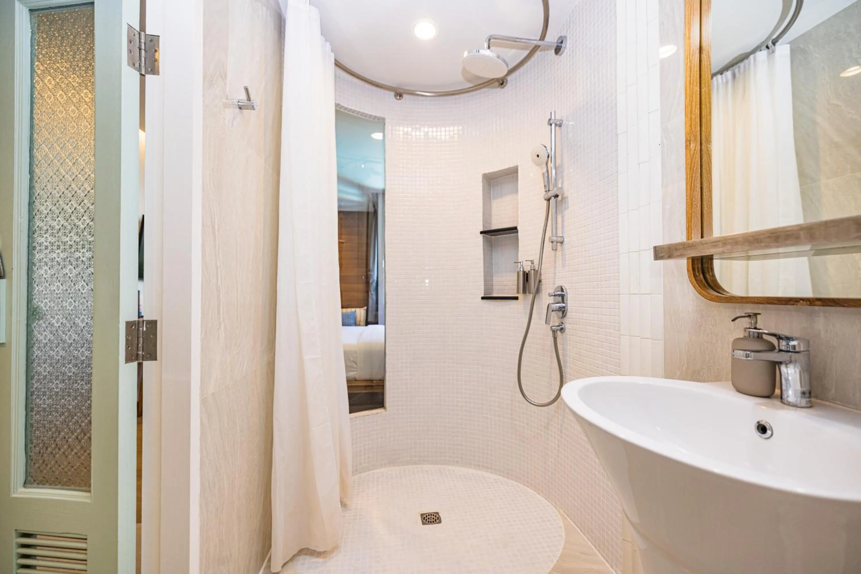 Bathroom in Pastell Oldtown Chiang Mai