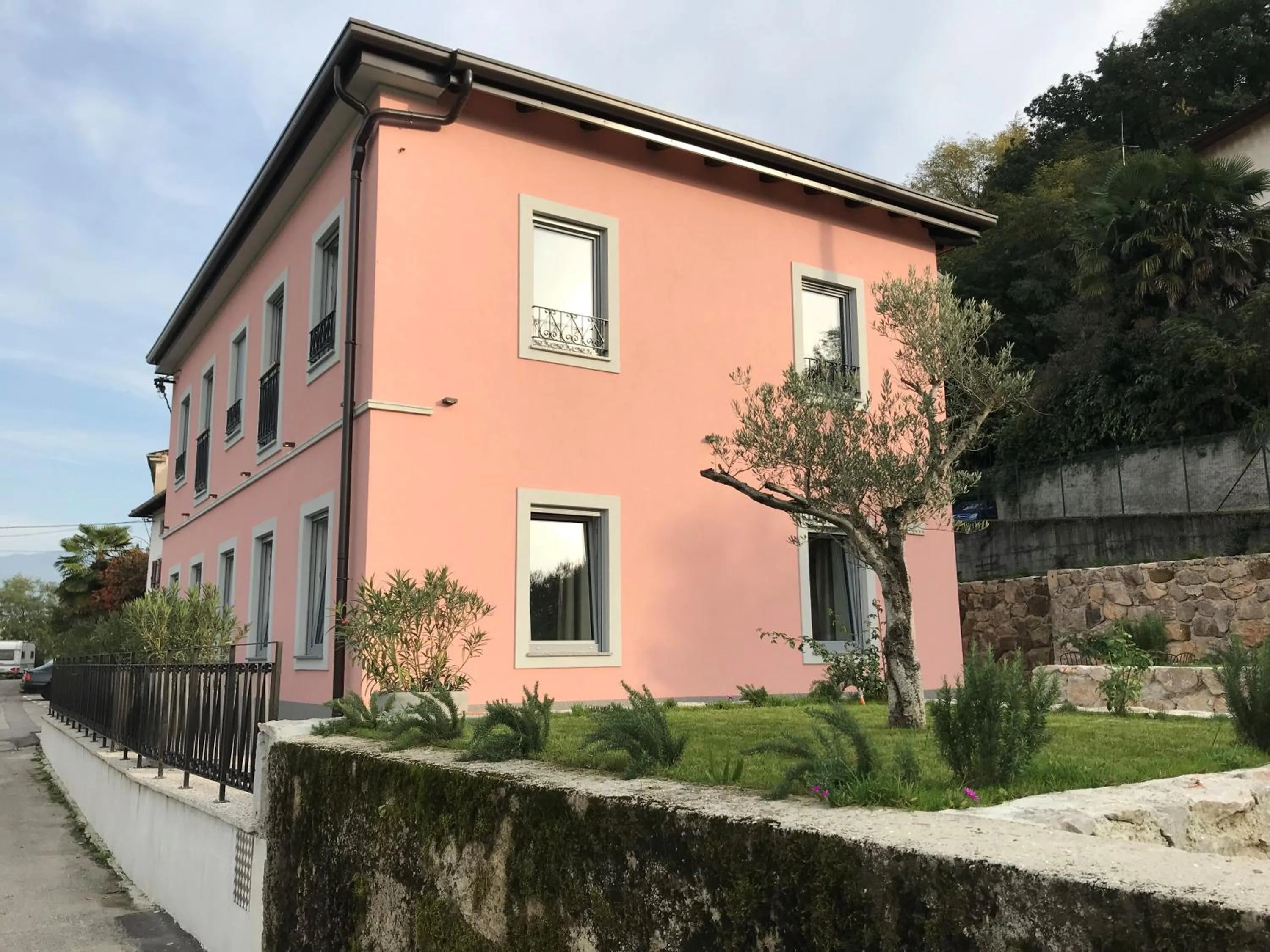 Property building in Vila Burbonka