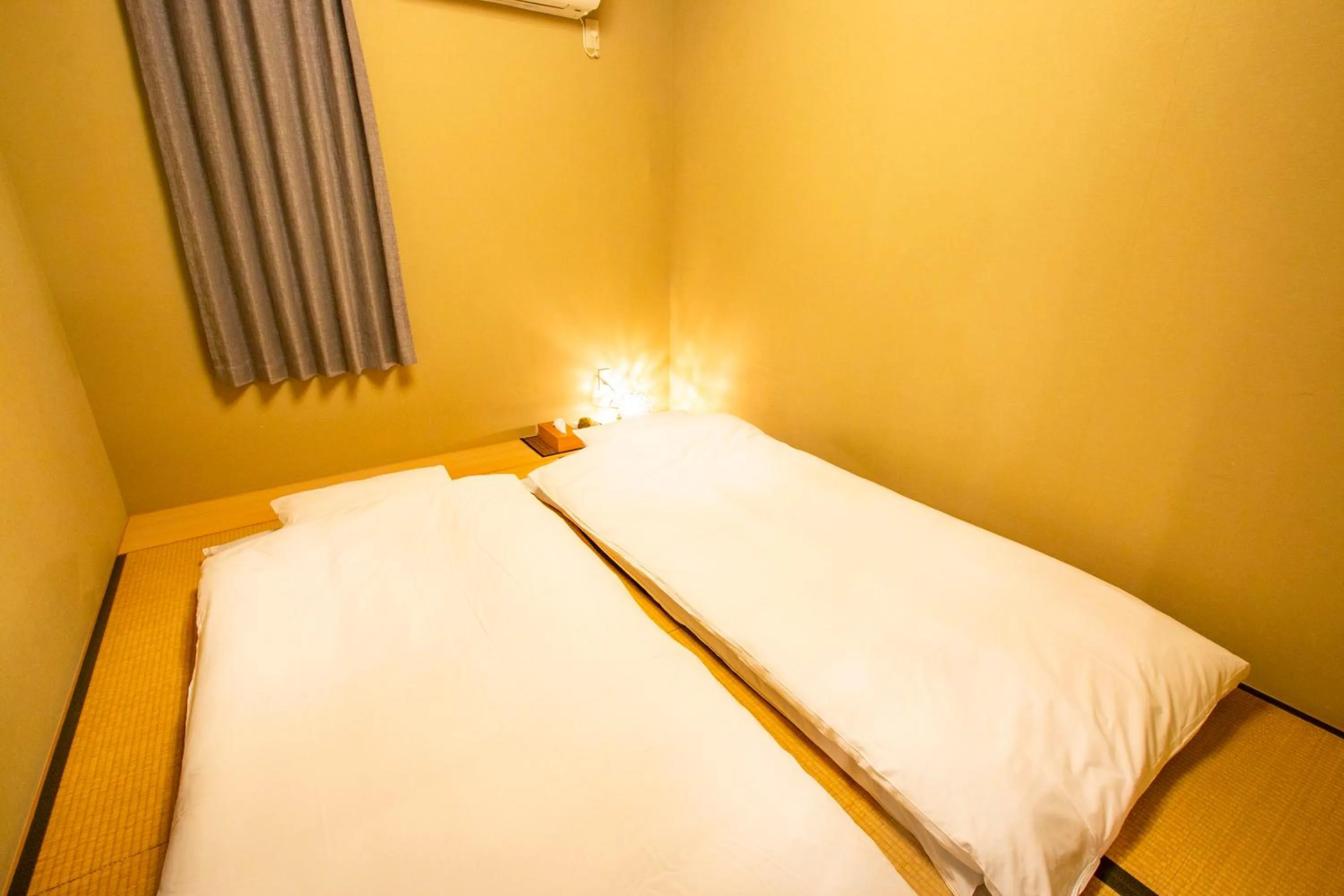 Bed in SLOW HOUSE NARA