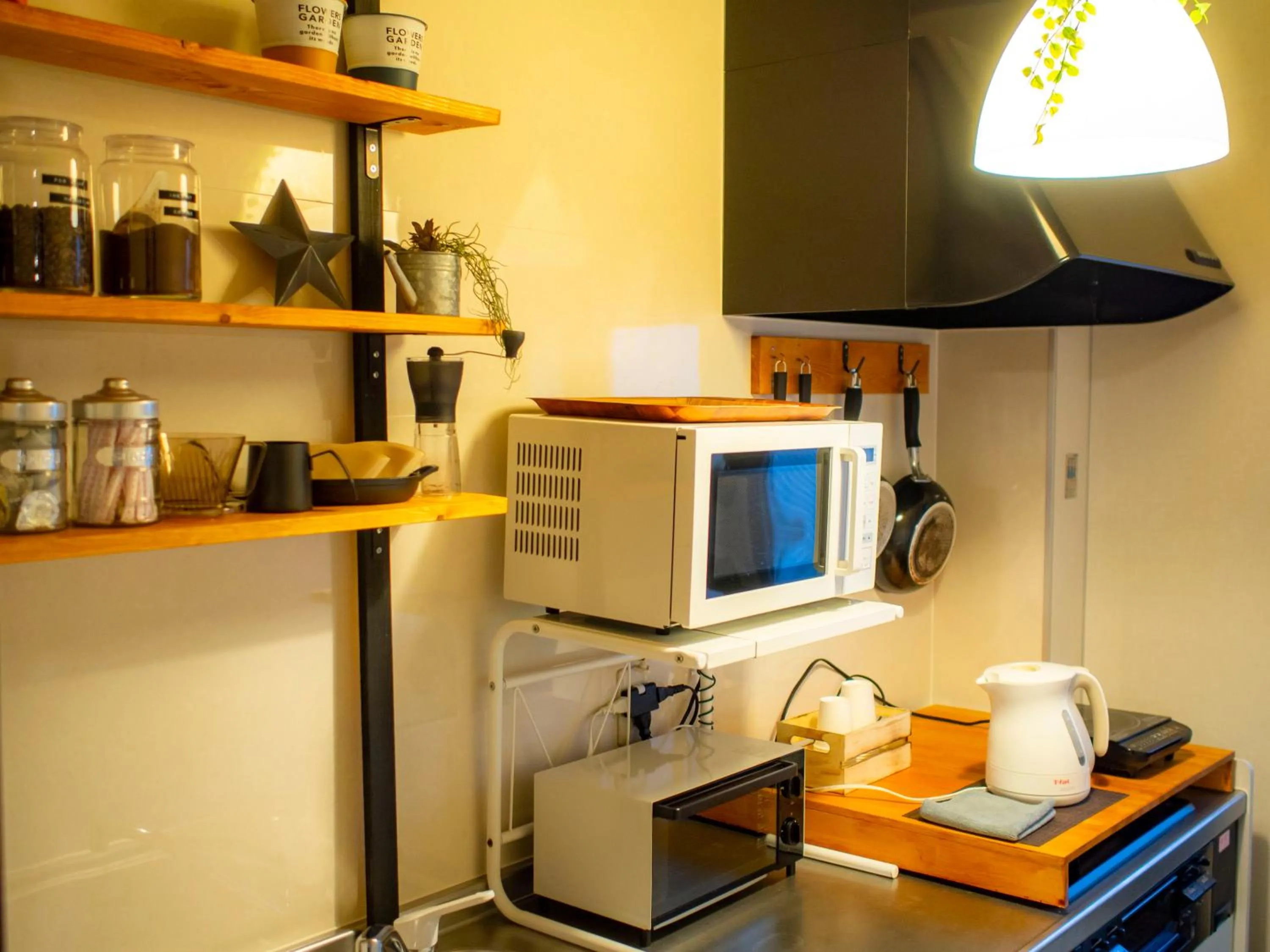 Communal kitchen in SLOW HOUSE NARA
