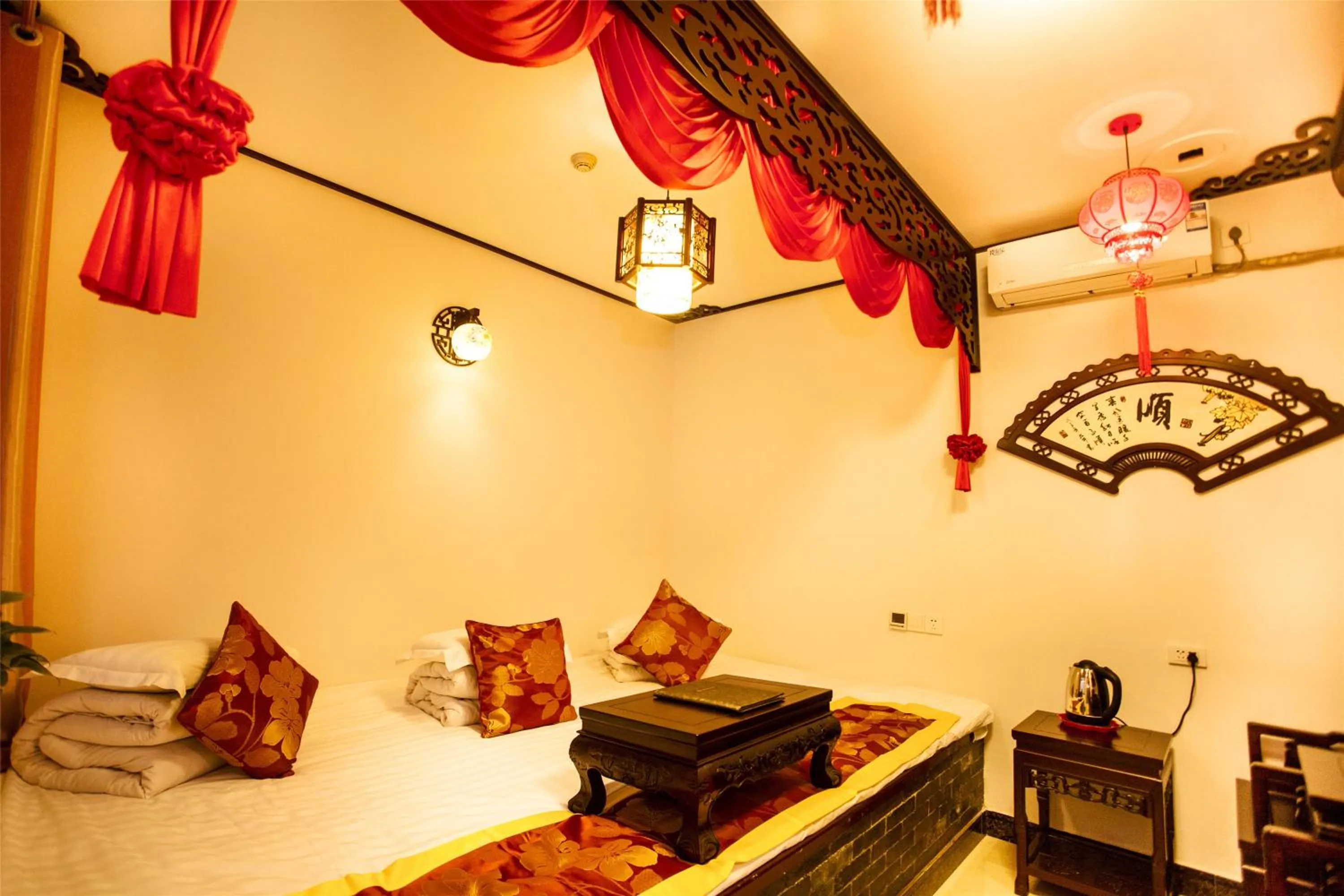 Bedroom, Bed in Pingyao Ji Family Courtyard Inn