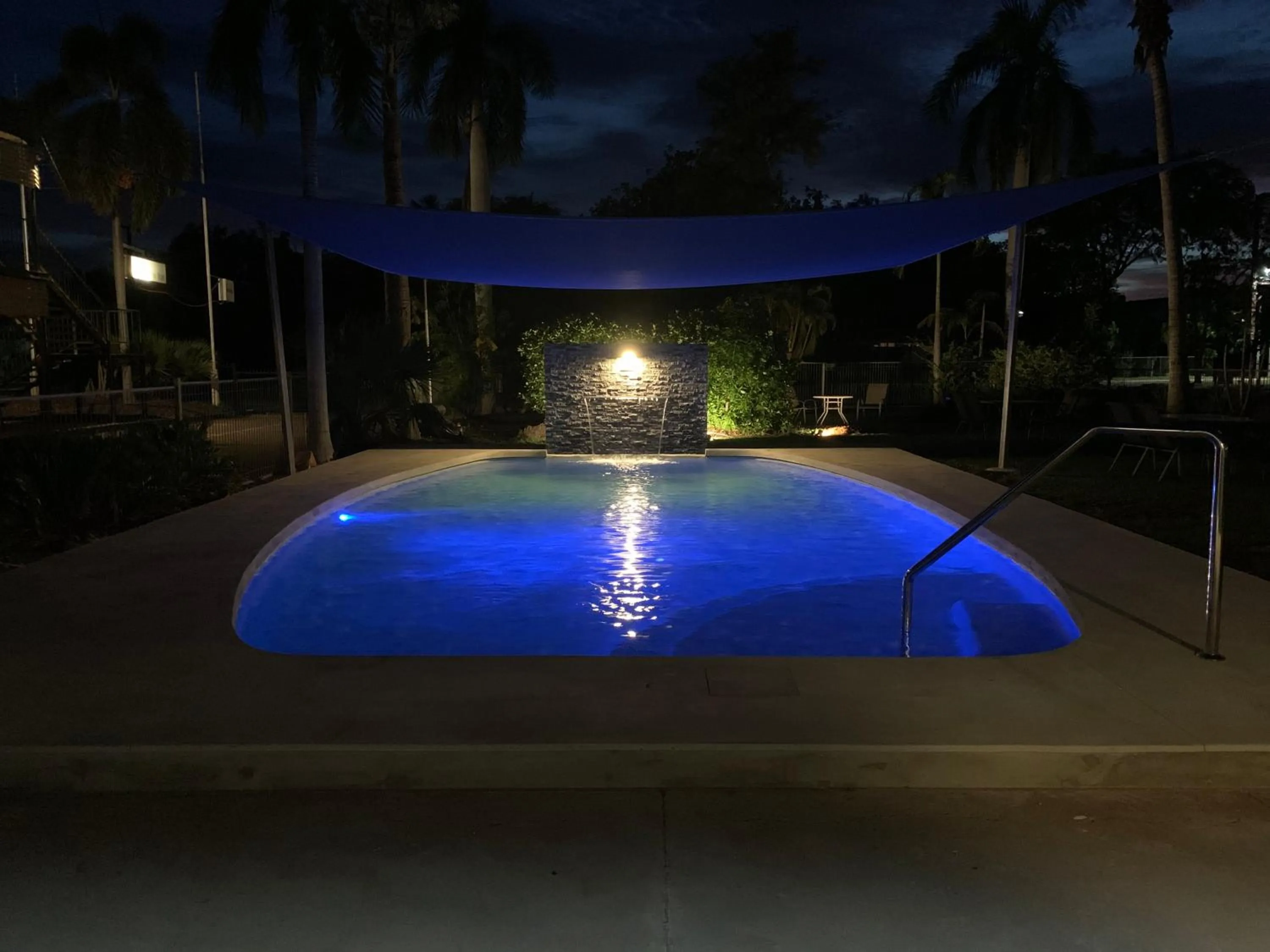 Swimming pool in Pine Tree Motel