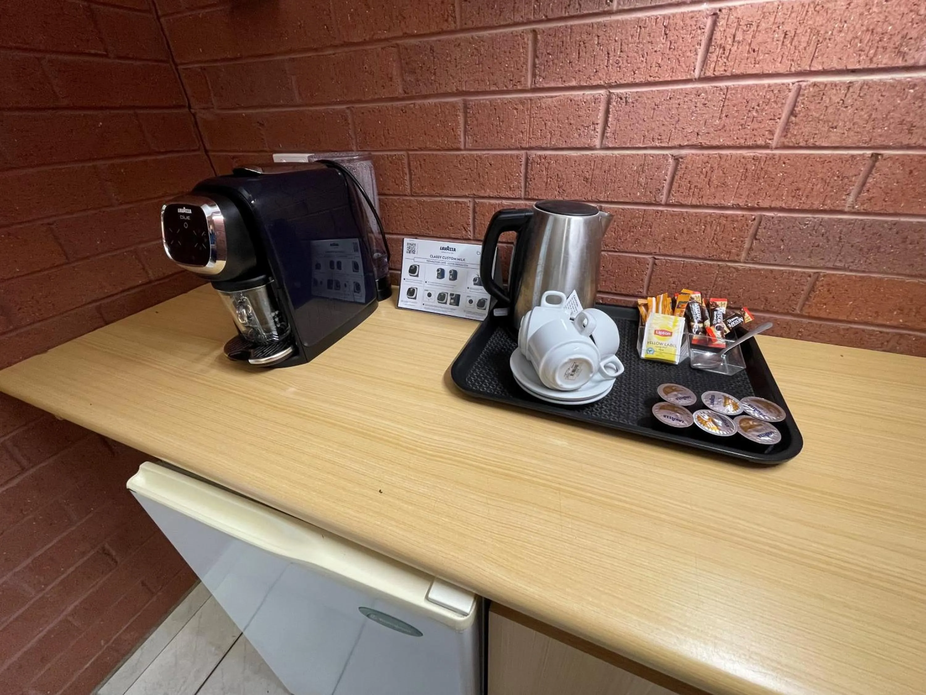 Coffee/tea facilities in Pine Tree Motel