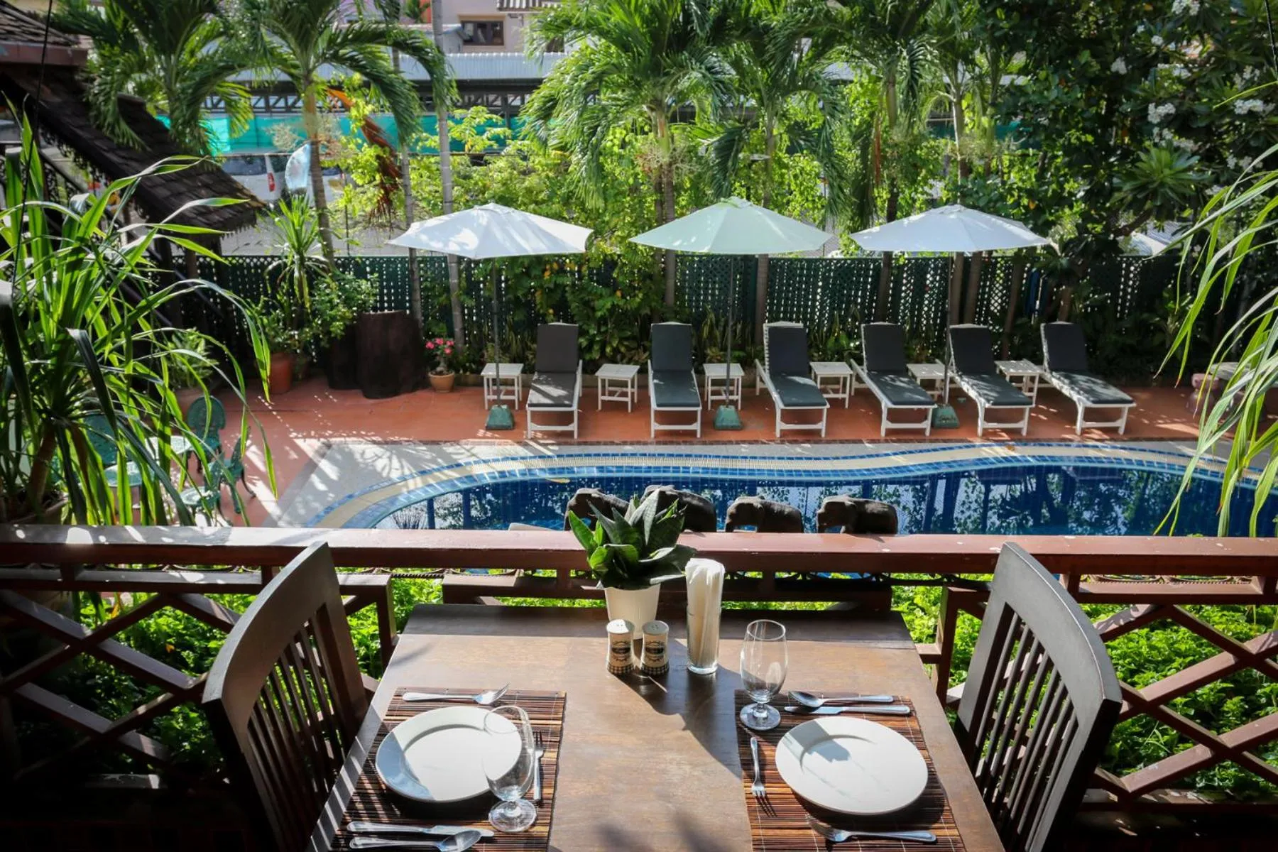 Restaurant/places to eat in Chandara Boutique Hotel