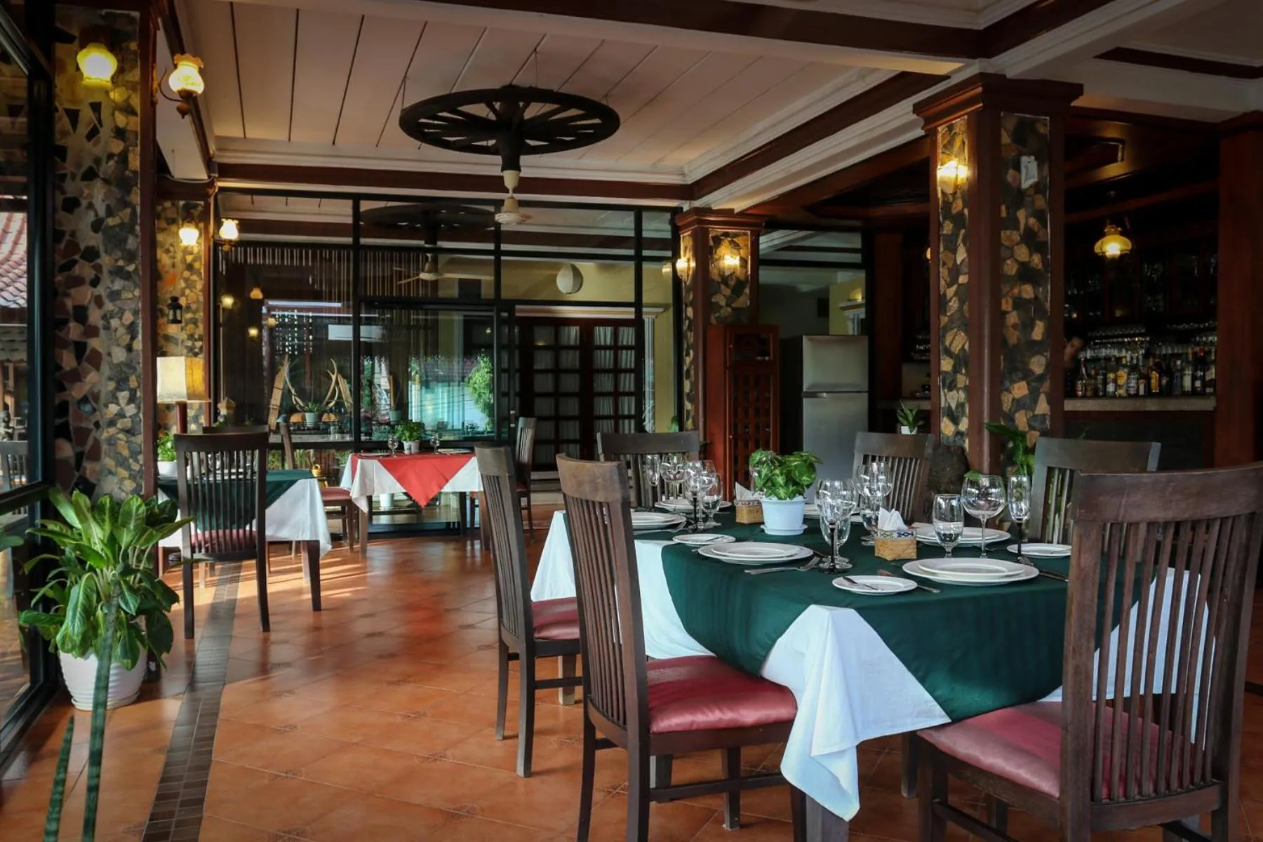 Restaurant/places to eat in Chandara Boutique Hotel