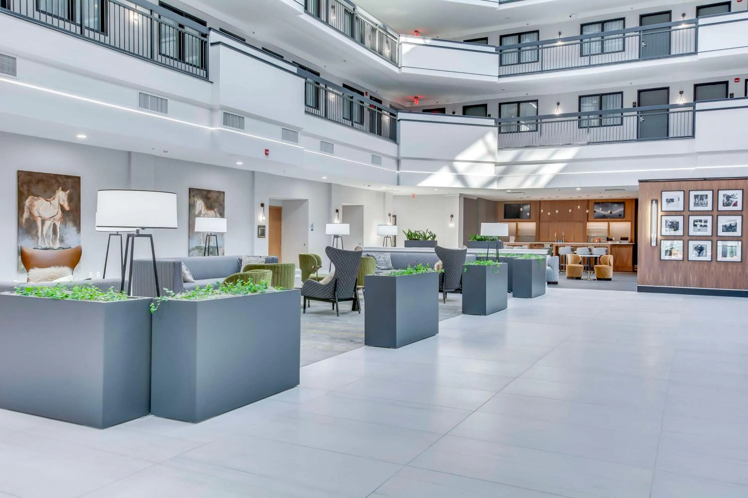 Lobby or reception in Embassy Suites by Hilton Louisville East