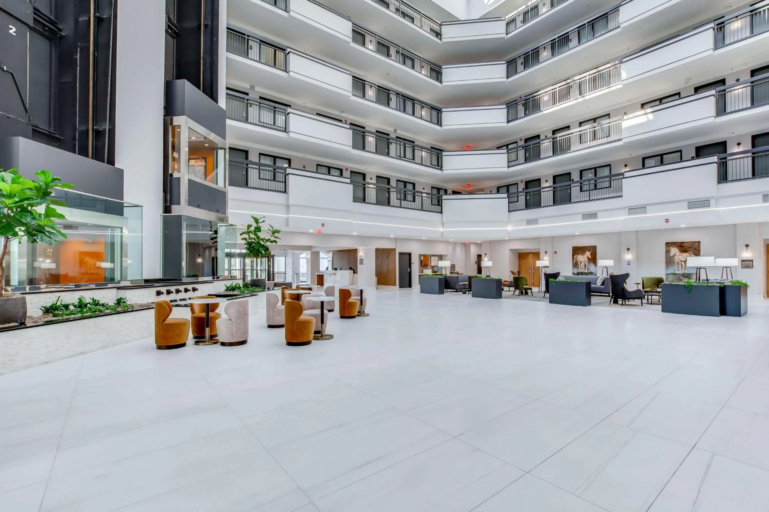 Lobby or reception in Embassy Suites by Hilton Louisville East