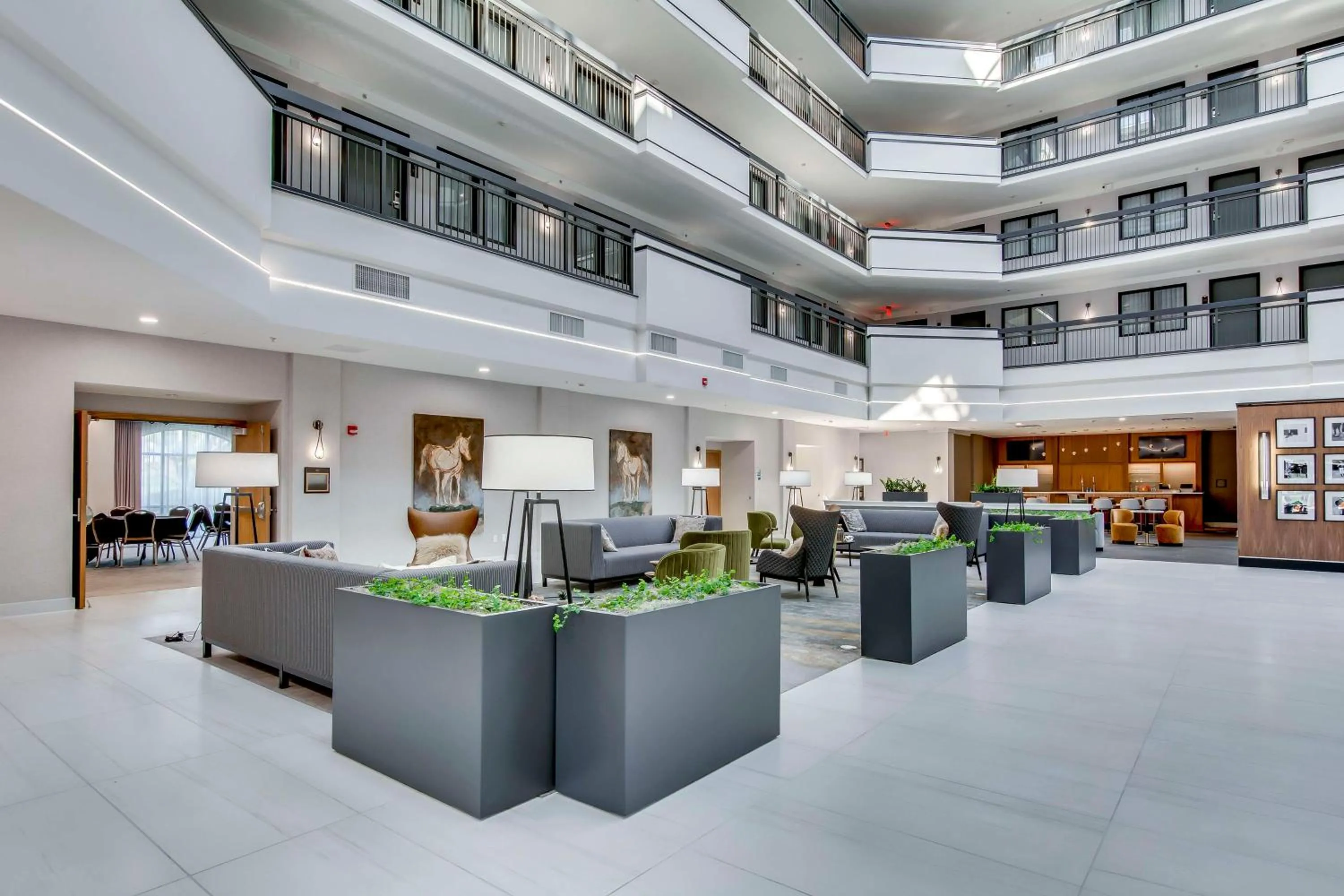 Lobby or reception in Embassy Suites by Hilton Louisville East