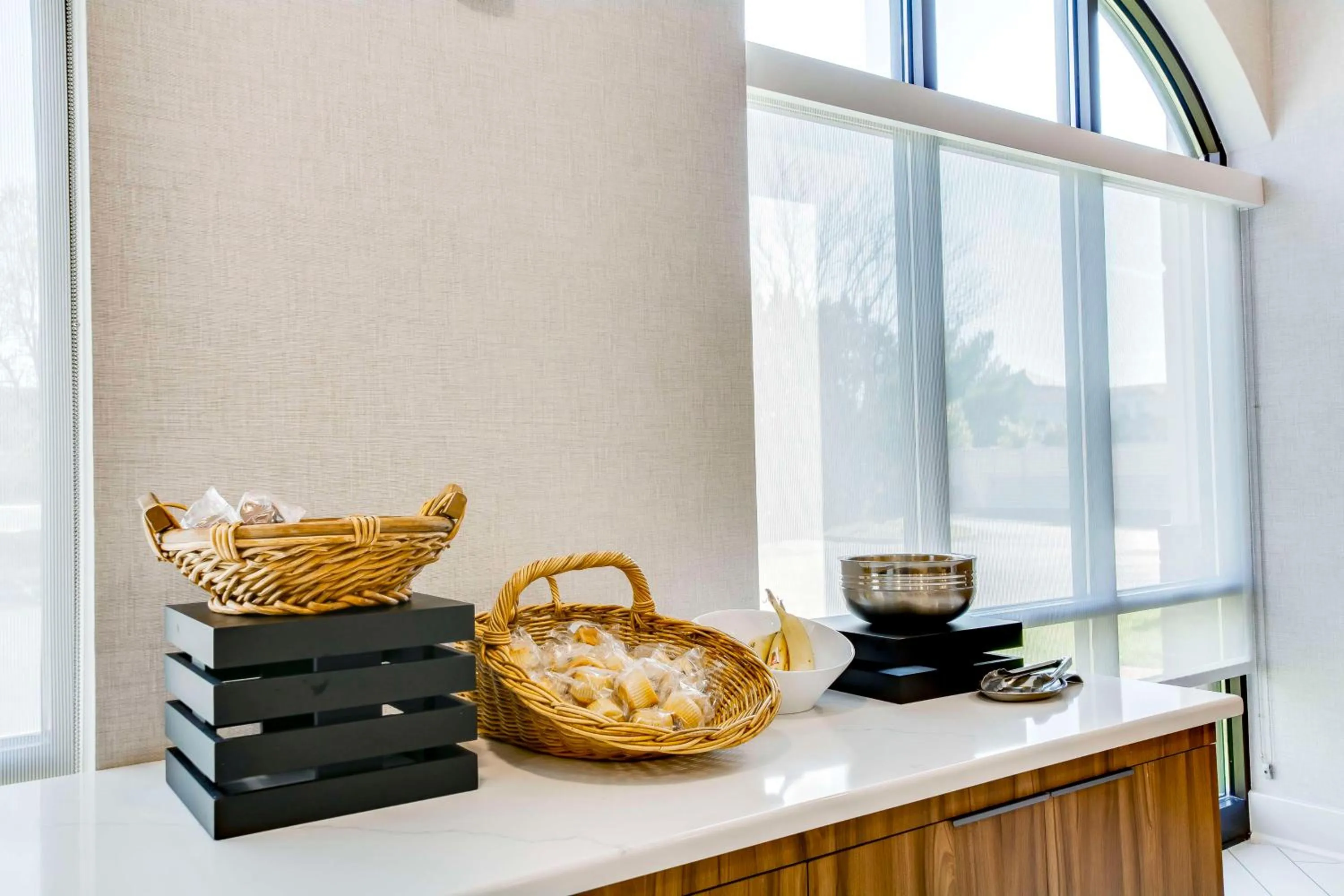 Breakfast in Embassy Suites by Hilton Louisville East