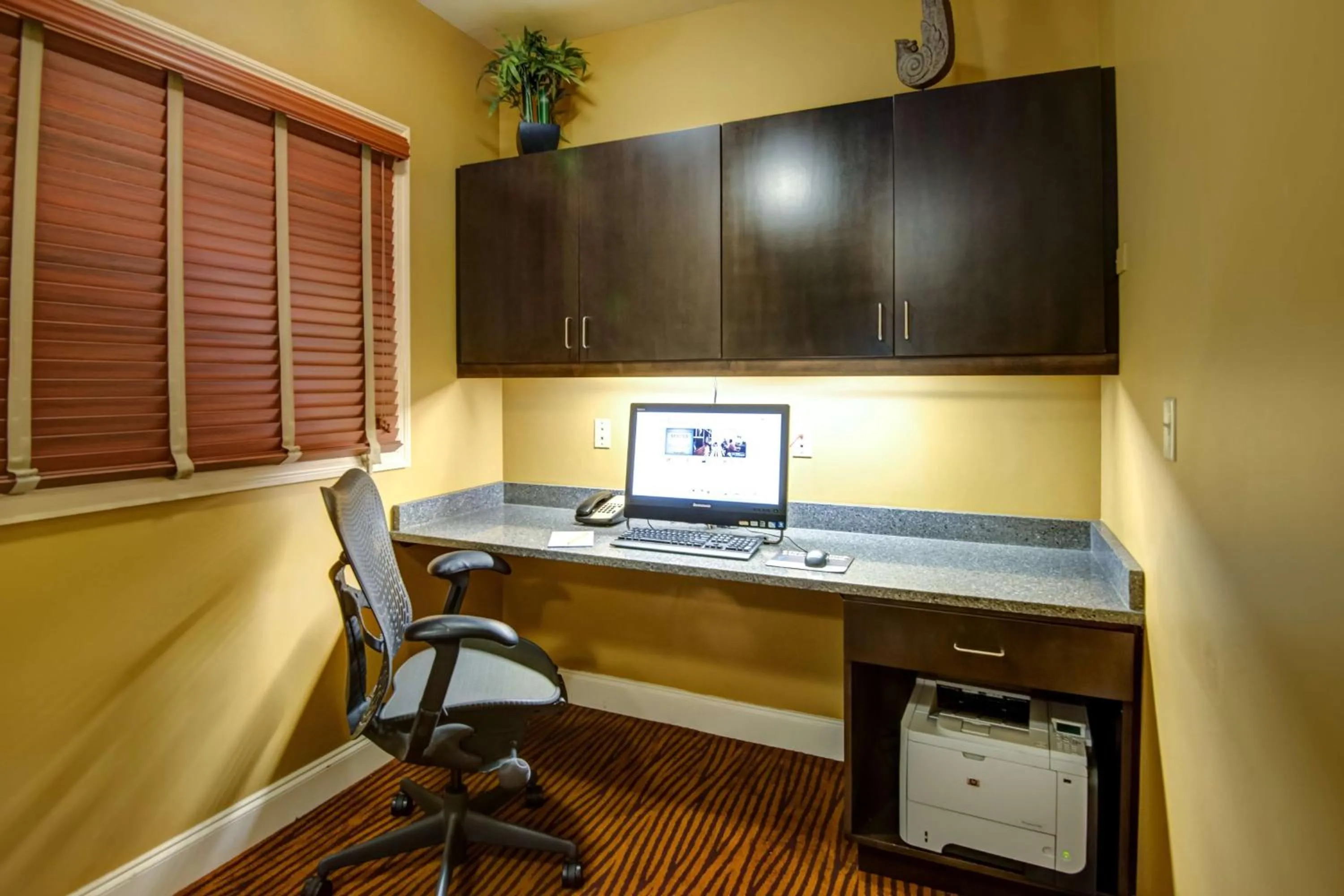 Business facilities in Hilton Garden Inn Tampa Ybor Historic District