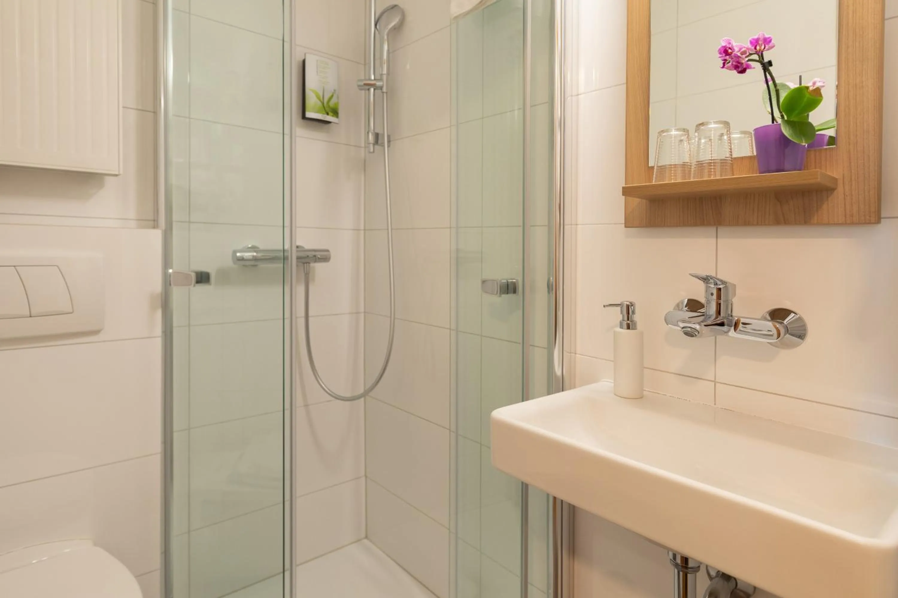Bathroom in Landhotel Oßwald