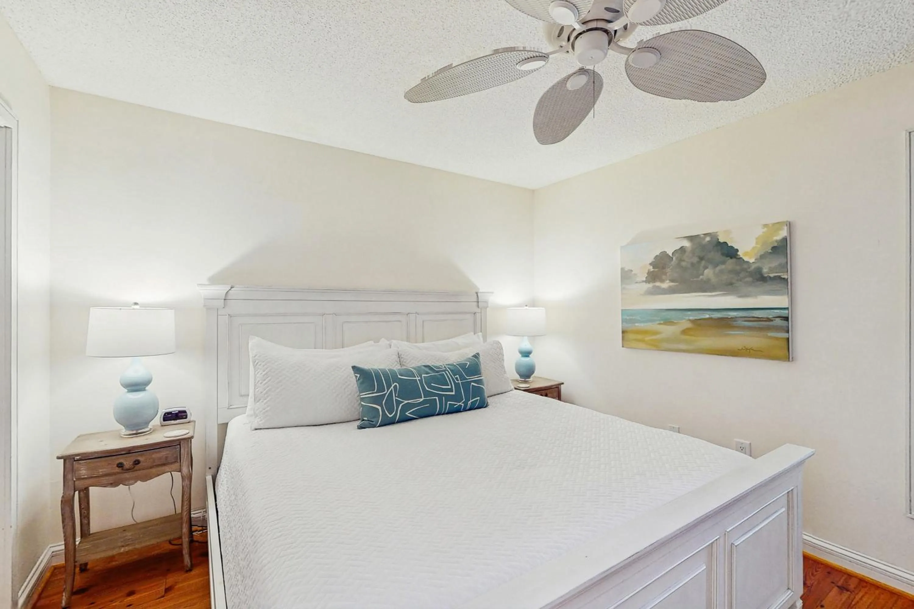 Bed in Courtside 1412