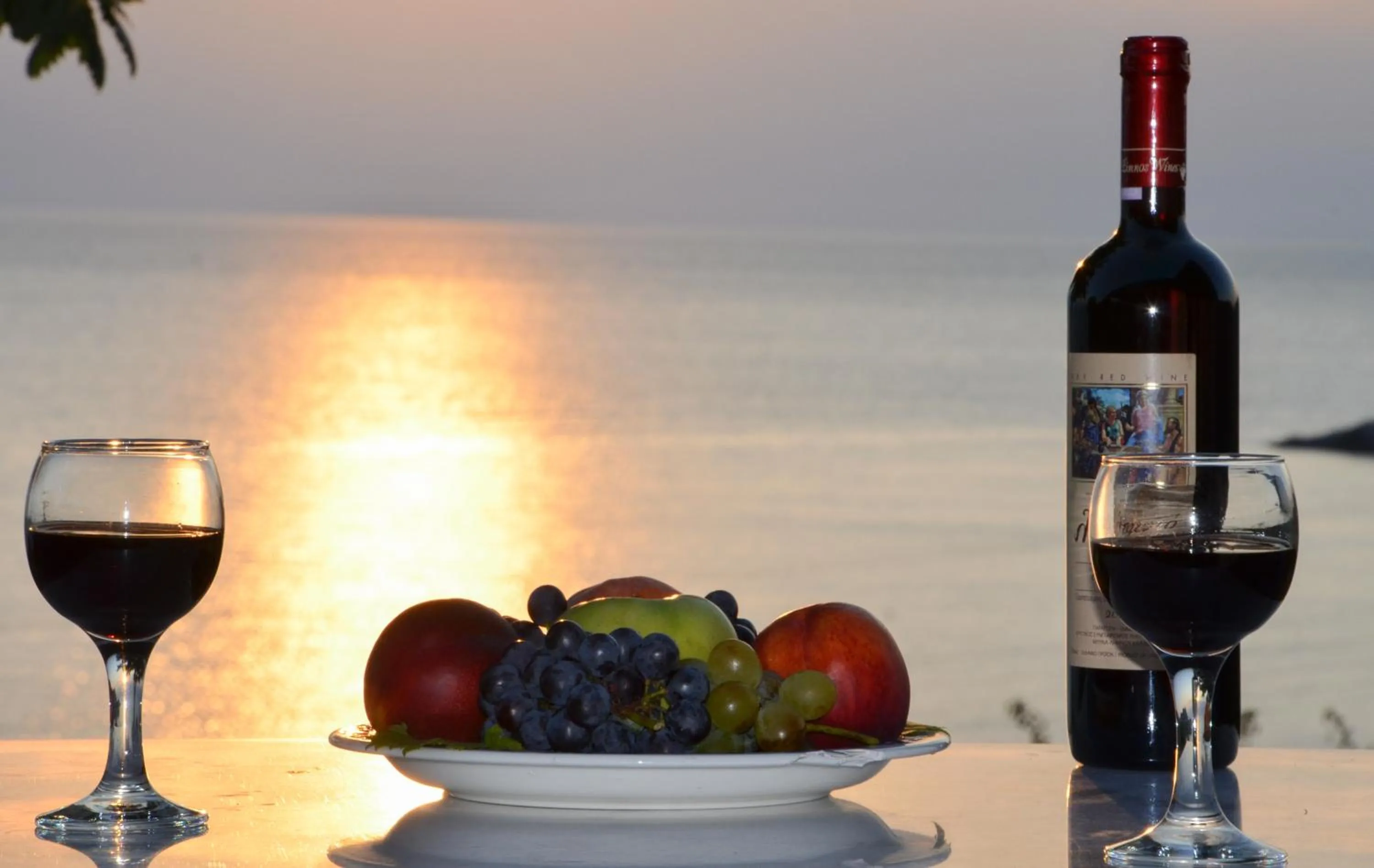 Lounge or bar in Sunset Hotel