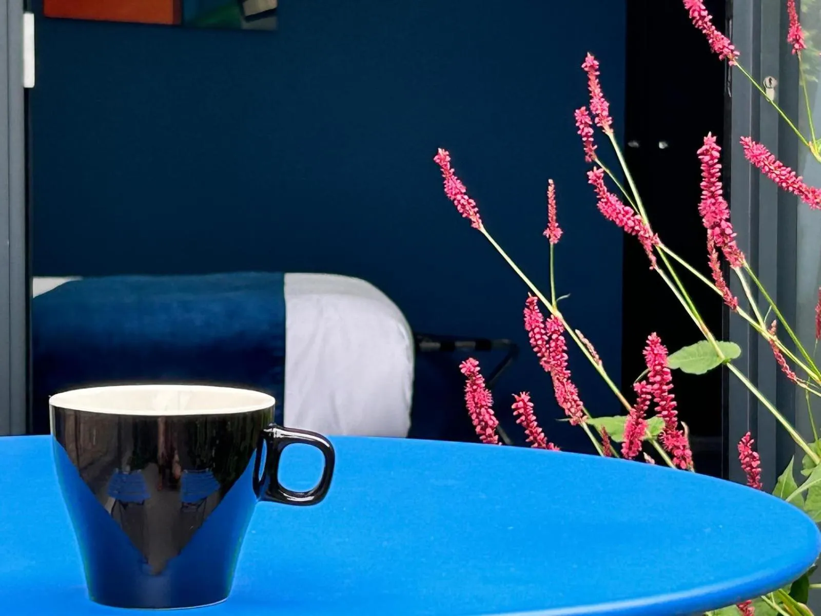 Balcony/Terrace in B&B Contrast