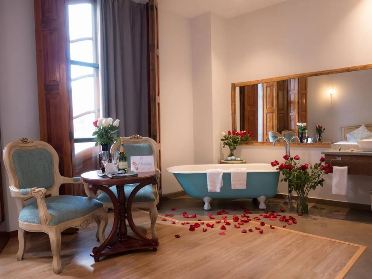 Hot Tub in Boutique Hotel in Quito Hotel Casona 1914