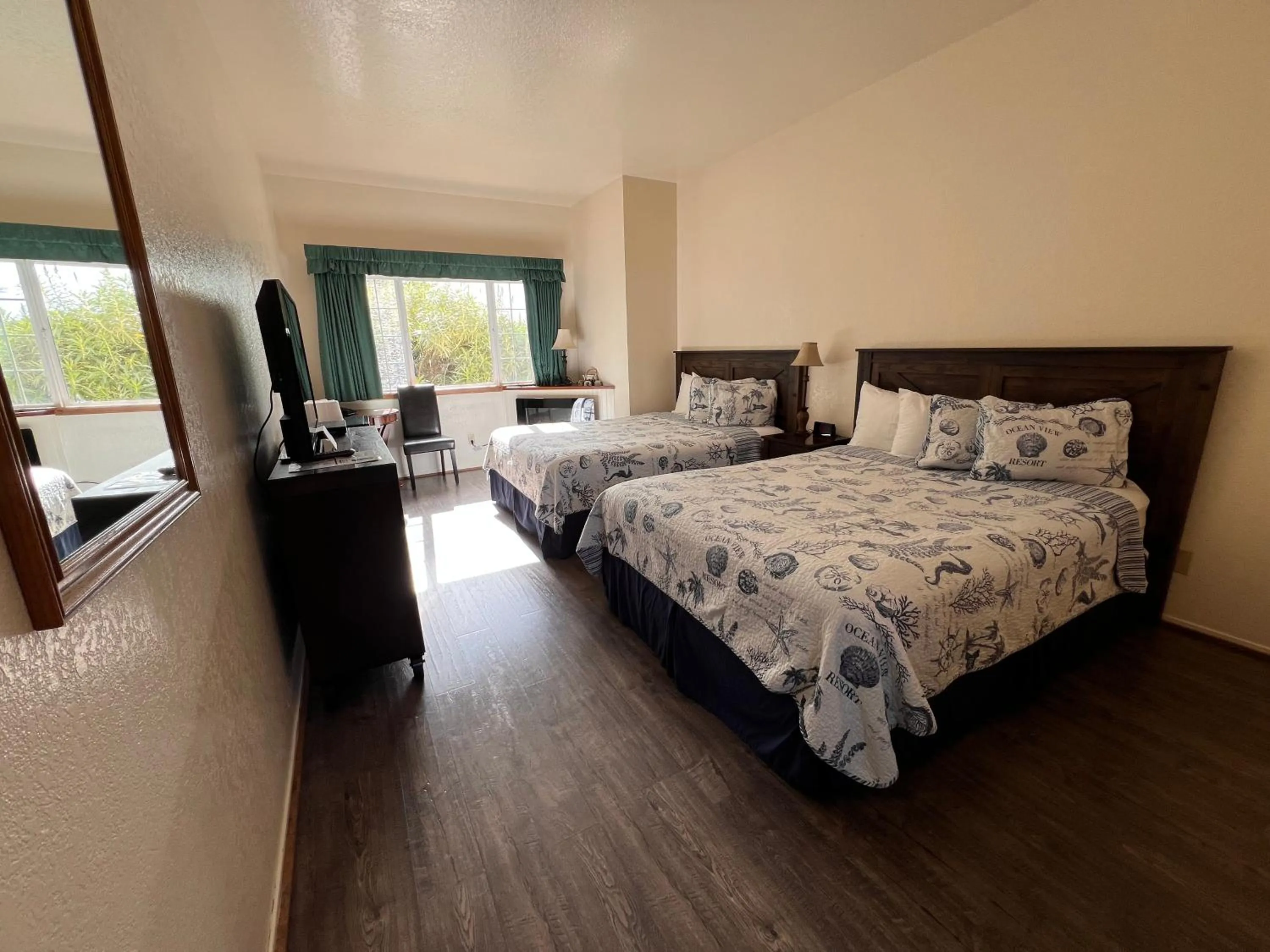 Bed in Gualala Country Inn