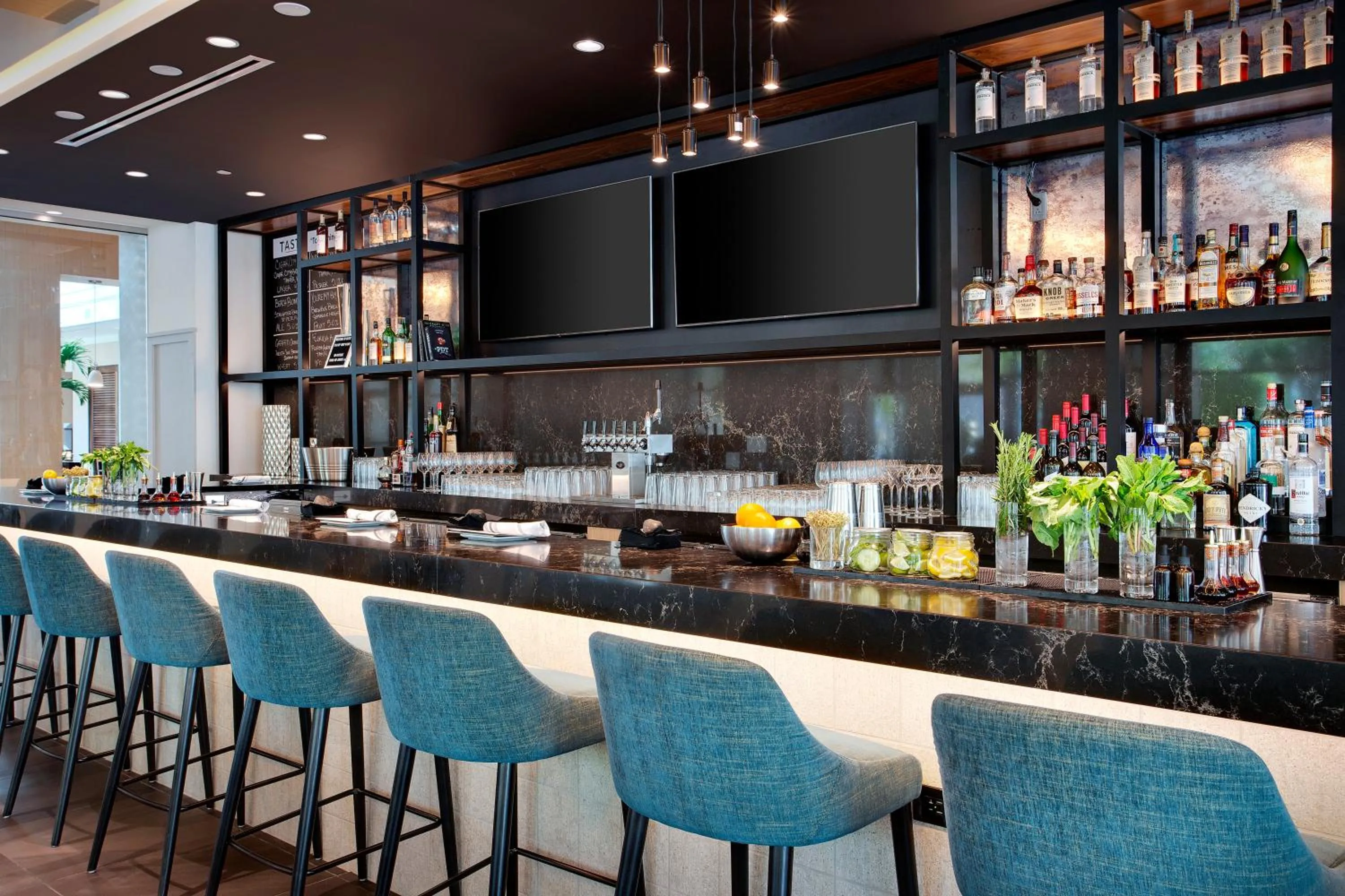 Restaurant/places to eat in Embassy Suites by Hilton Tampa Downtown Convention Center