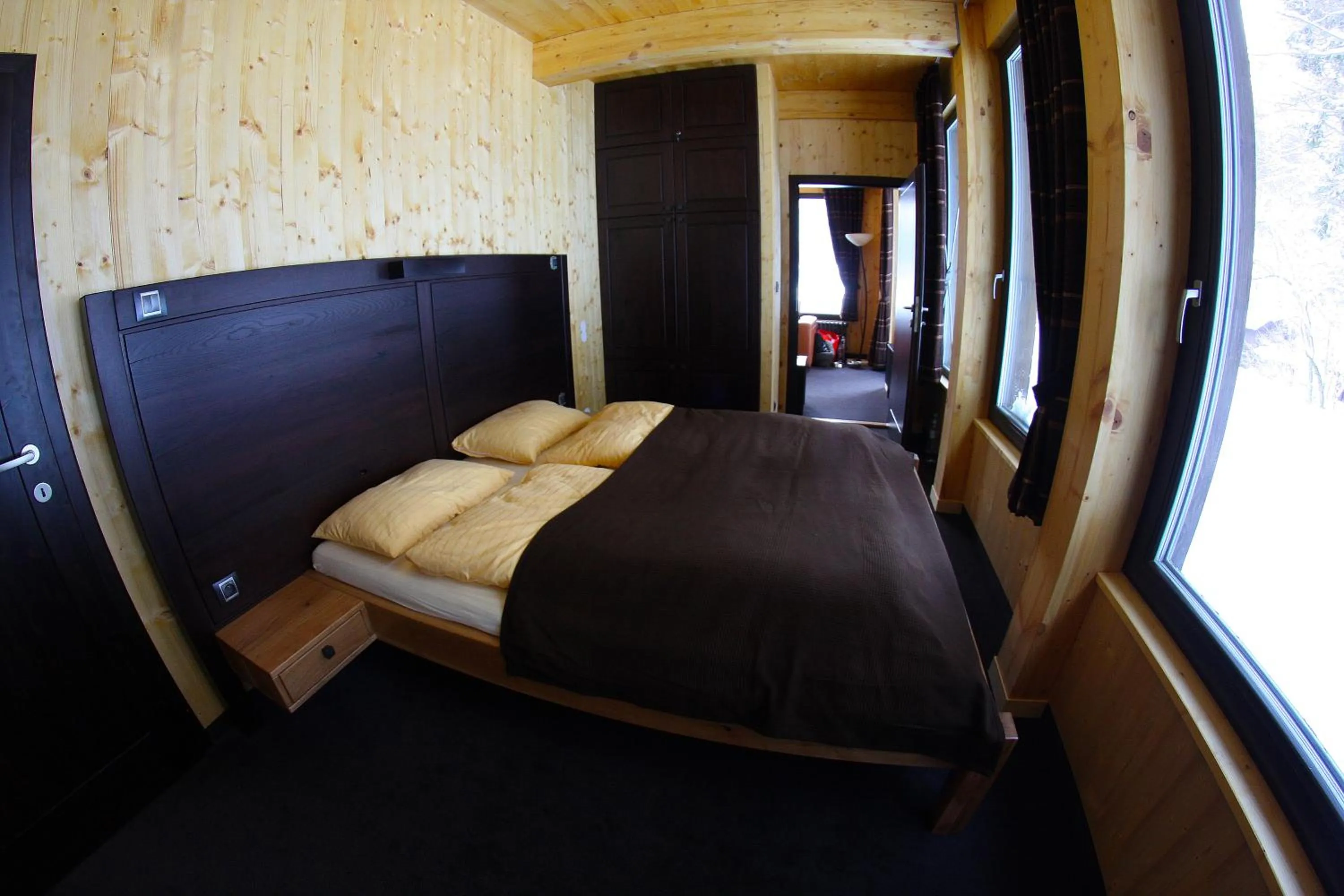 Bed in Krakonošova Dílna "WOODHAUS"