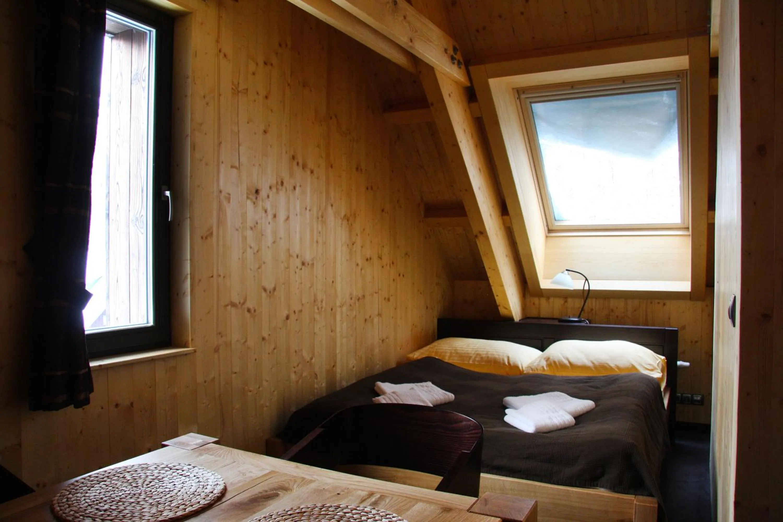 Bed in Krakonošova Dílna "WOODHAUS"