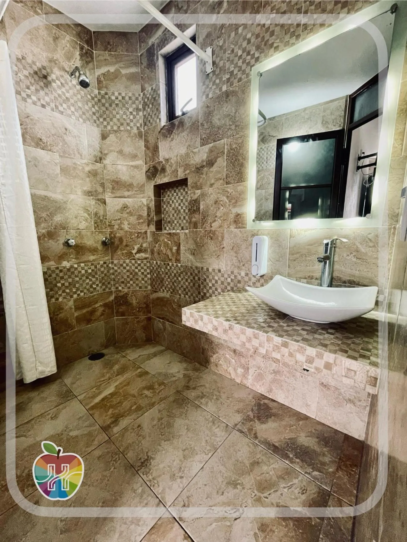 Bathroom in HOTEL LA GRAN MANZANA