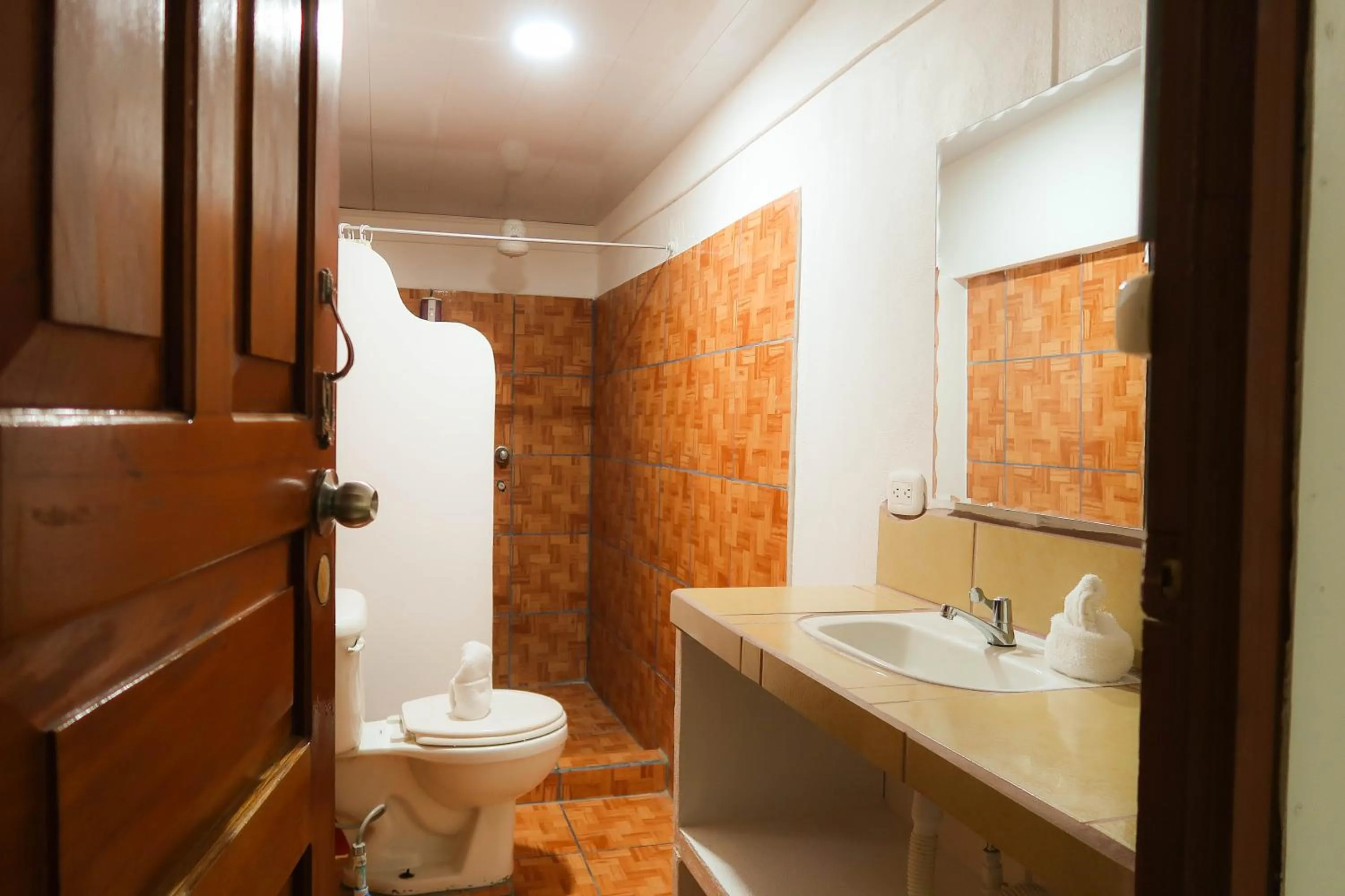 Bathroom in Hotel Hoja de Oro Corcovado