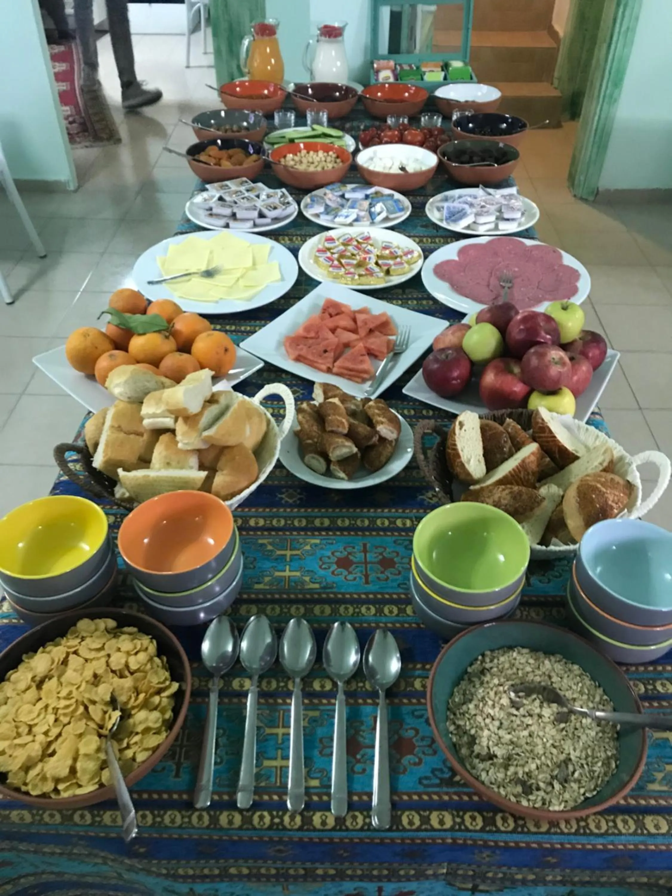 Food and drinks in KEMAL STONE HOUSE HOTEL.