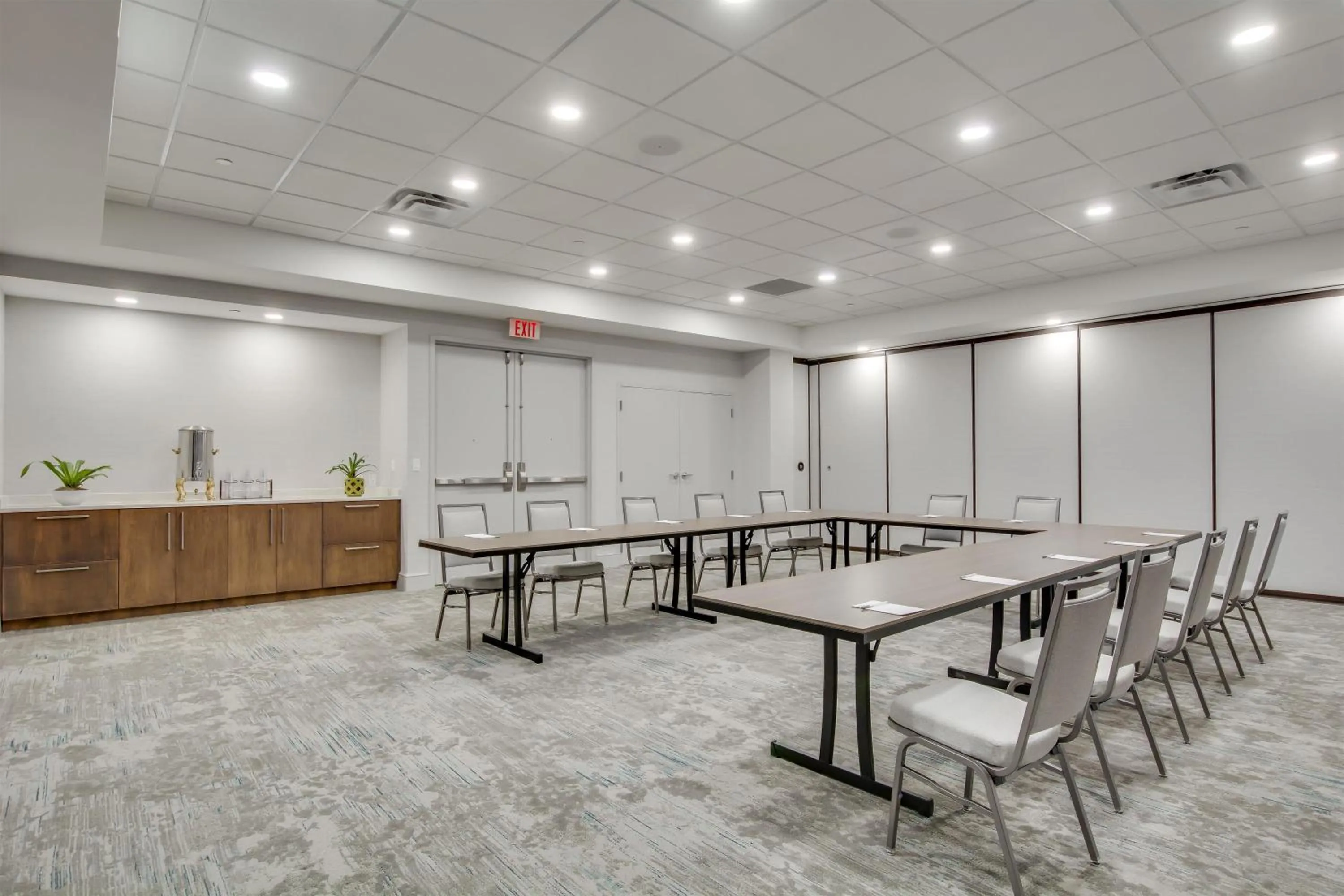 Meeting/conference room in Hilton Garden Inn Louisville Airport